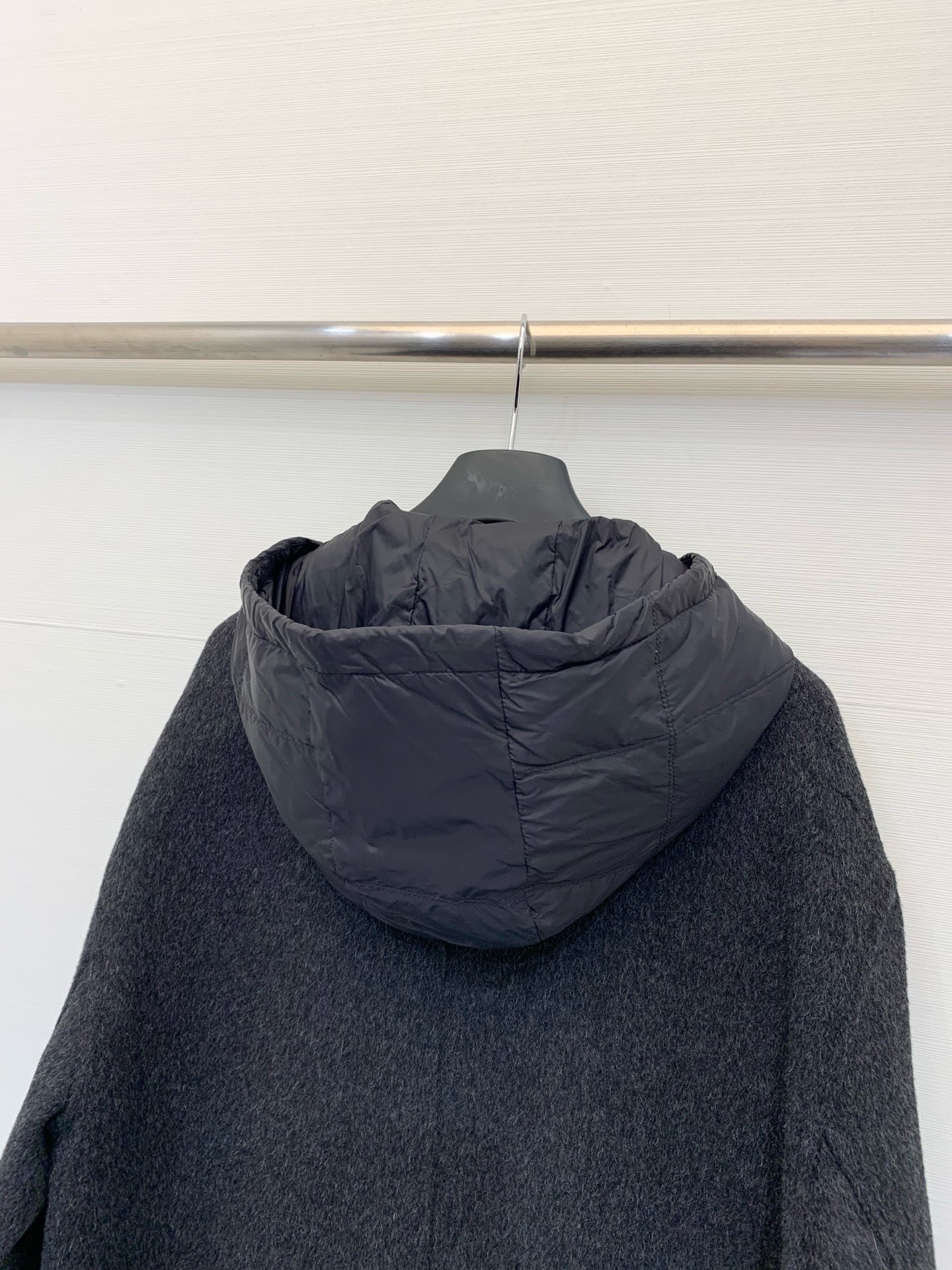 LP秋冬新品 连帽羽绒双面羊毛中长款大衣！两件套设计 连帽羽绒内胆 定制进口奥州超细羊毛材质 纯手工制作