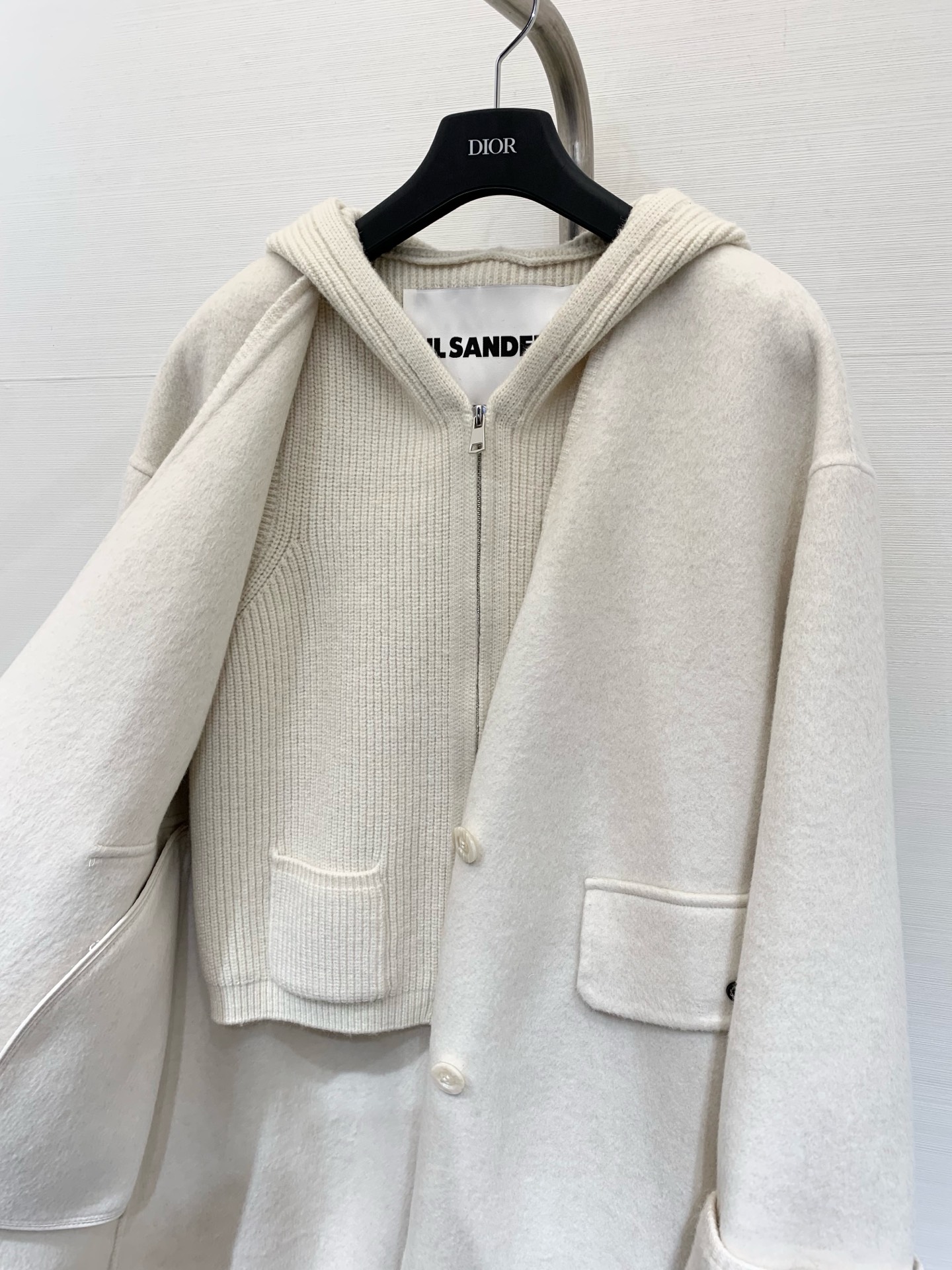 JILSANDER 25秋冬新品 高奢极简风两件套长款大衣 拼接针织连帽马甲+单排扣双面羊绒大衣 休闲高