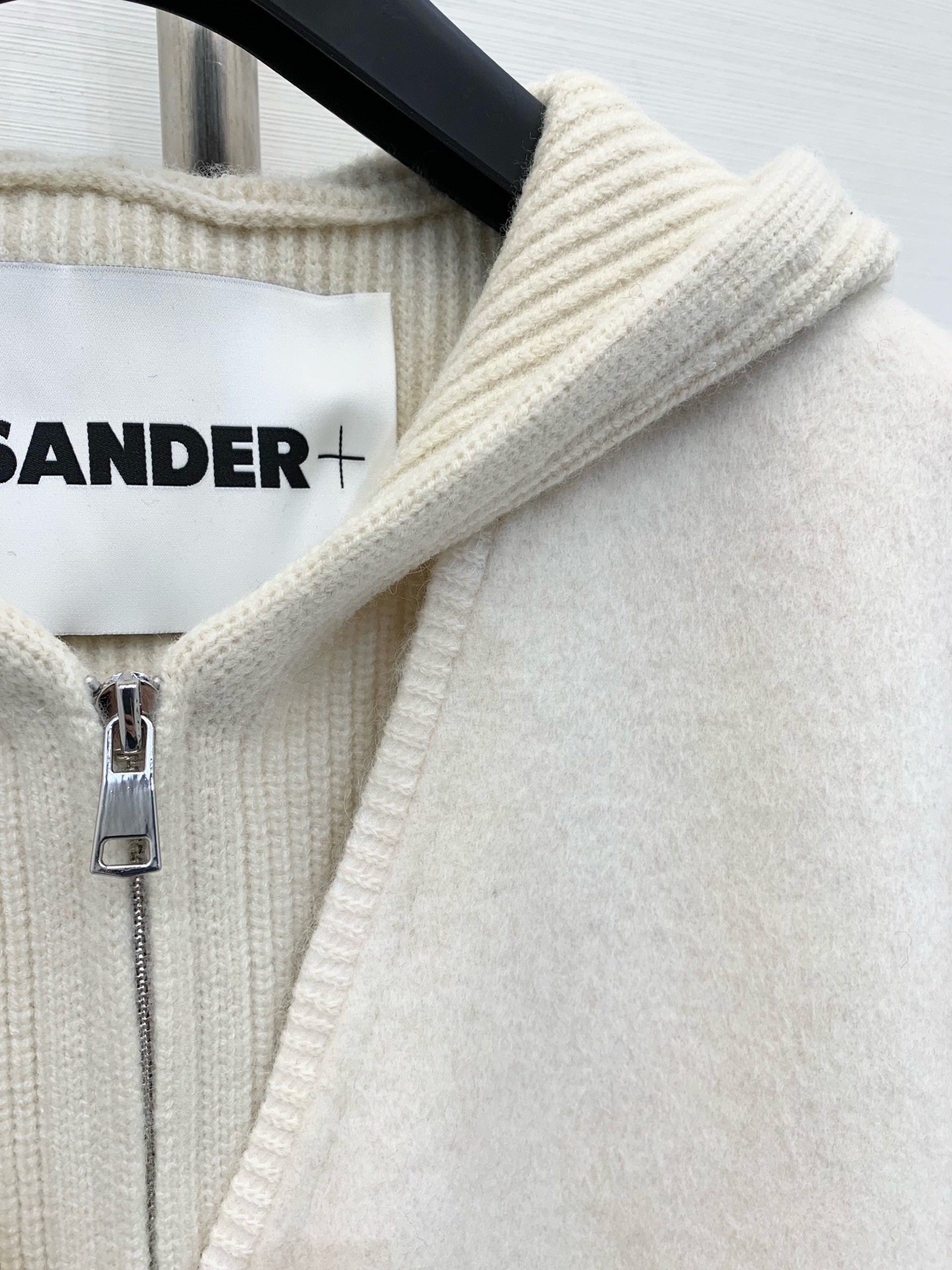 JILSANDER 25秋冬新品 高奢极简风两件套长款大衣 拼接针织连帽马甲+单排扣双面羊绒大衣 休闲高