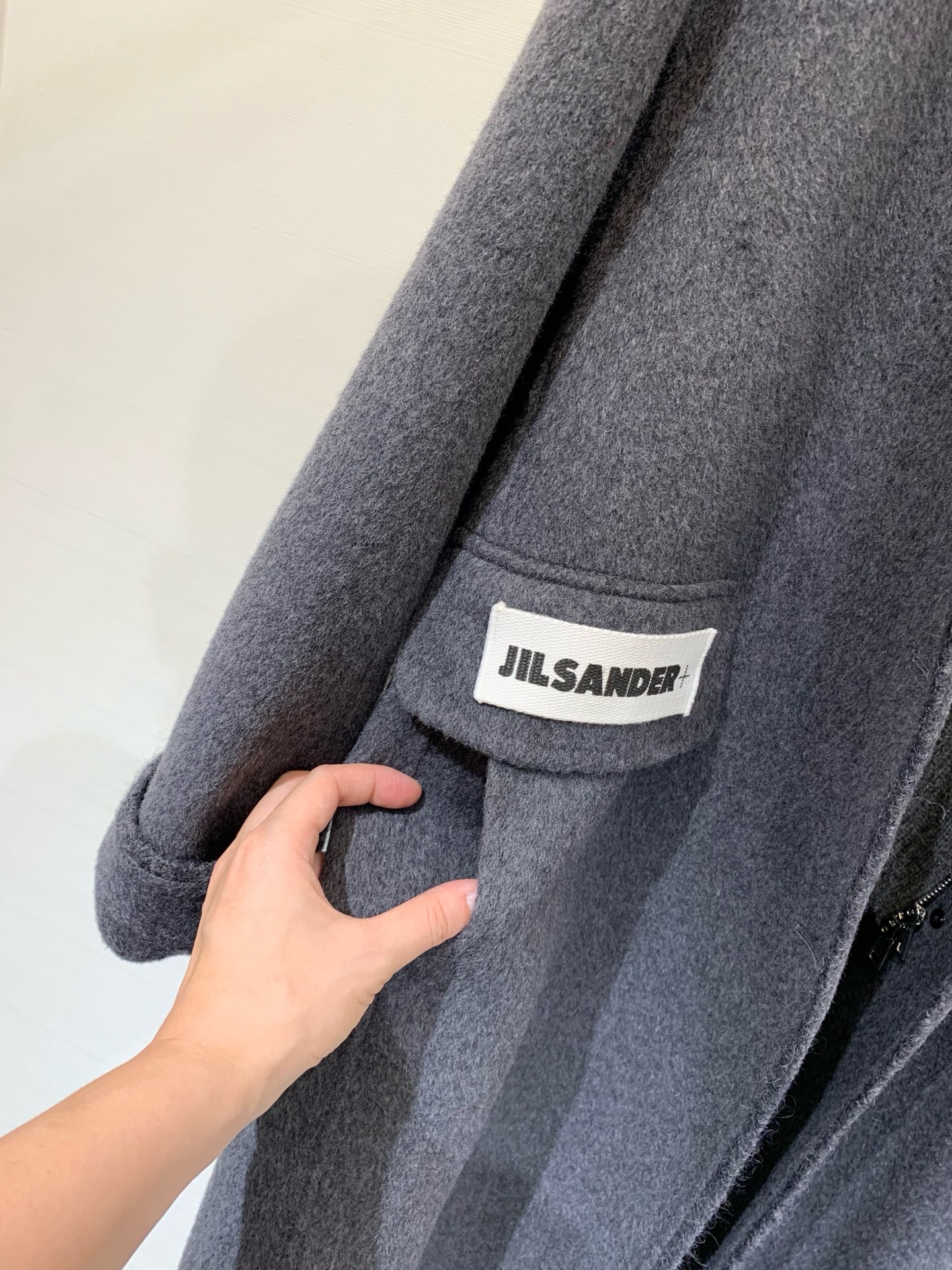JILSANDER 25秋冬新品 高奢极简风两件套长款大衣 拼接针织连帽马甲+单排扣双面羊绒大衣 休闲高