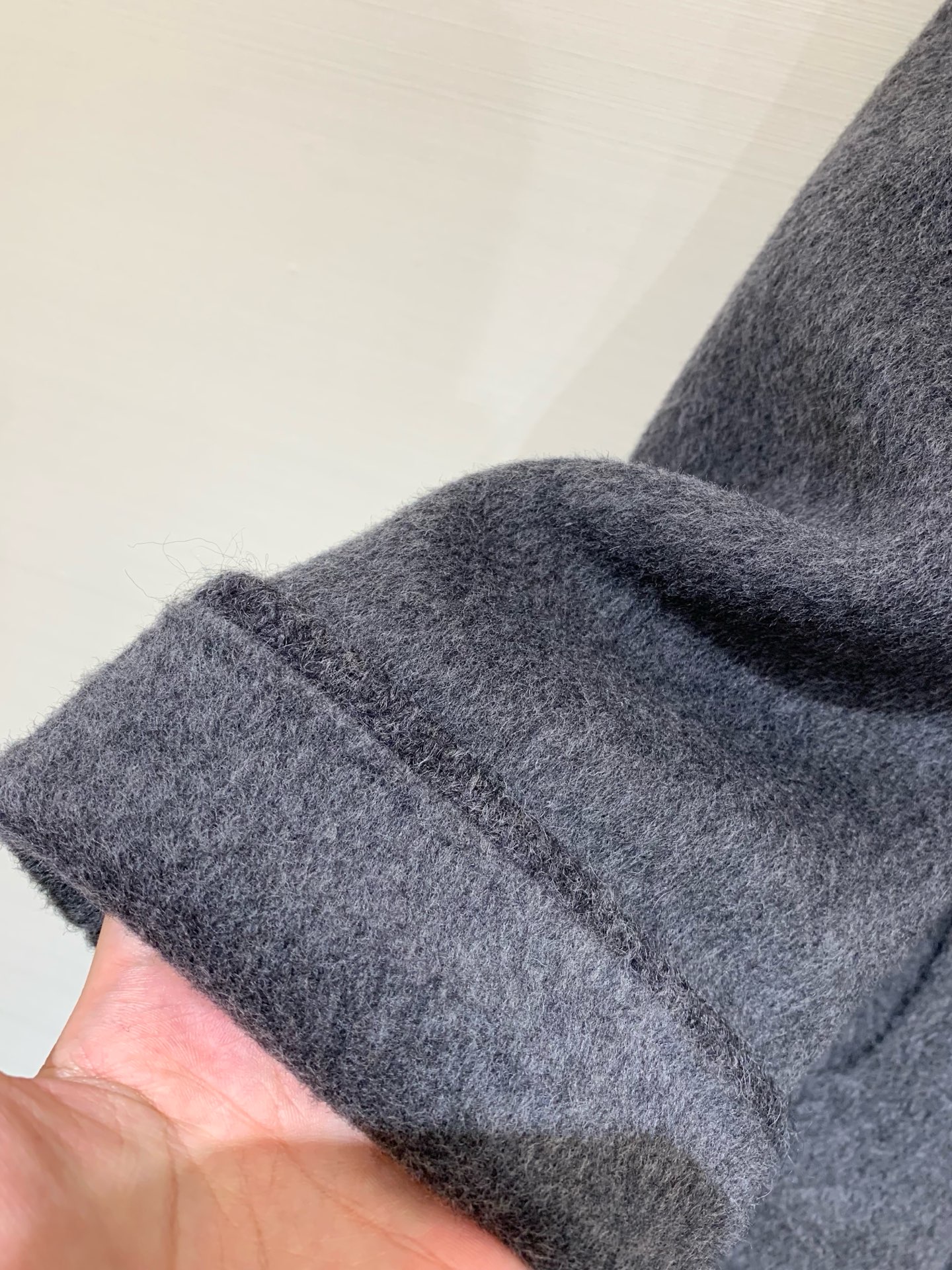 JILSANDER 25秋冬新品 高奢极简风两件套长款大衣 拼接针织连帽马甲+单排扣双面羊绒大衣 休闲高