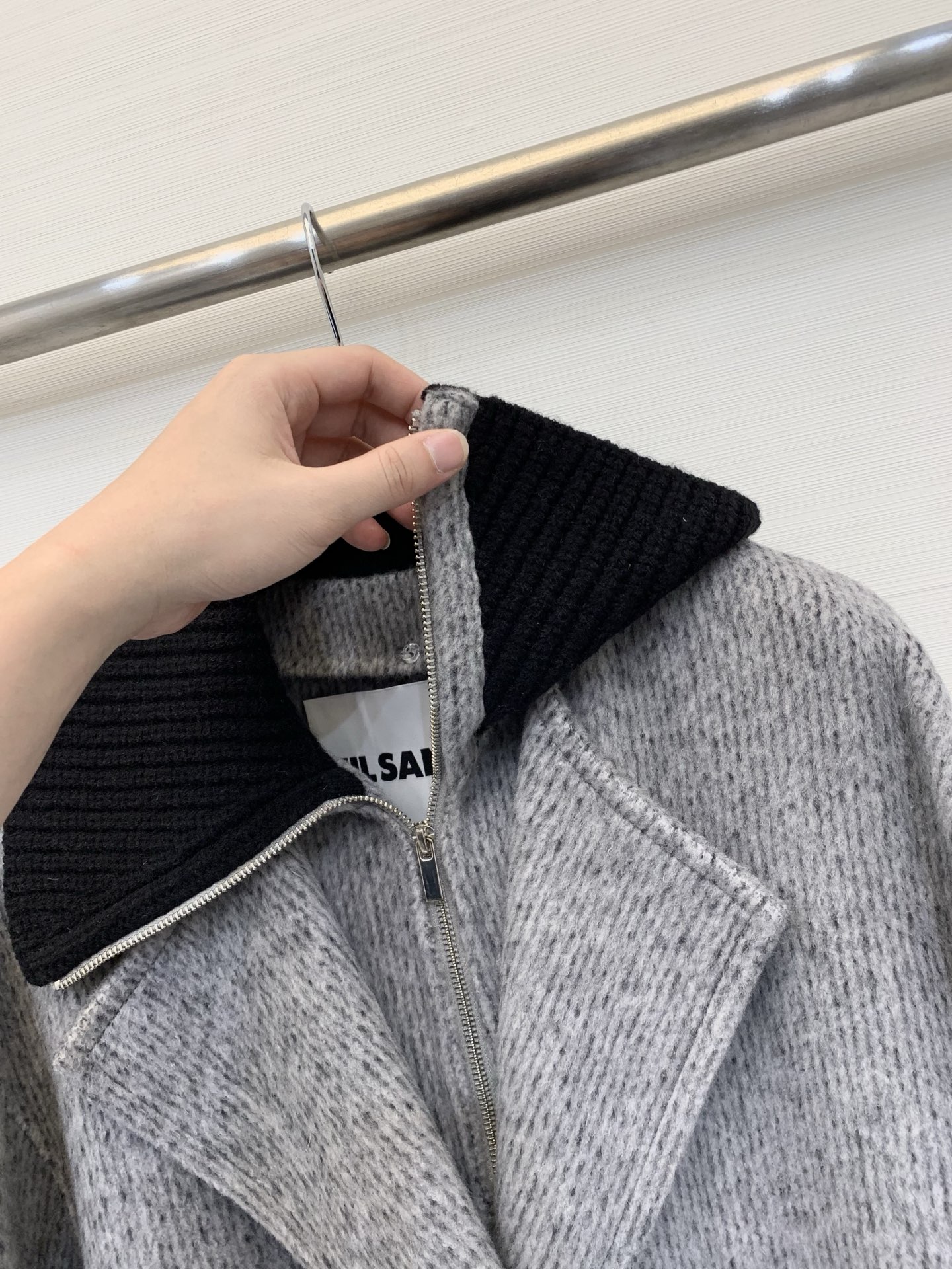 JILSANDER 25秋冬新款 假两件拼接针织领羊毛羊驼毛长款大衣，极简高级的秋冬通勤款，质感柔软且带