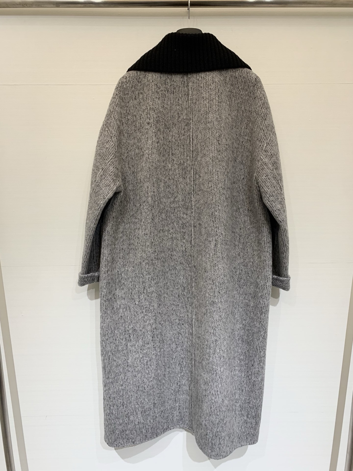 JILSANDER 25秋冬新款 假两件拼接针织领羊毛羊驼毛长款大衣，极简高级的秋冬通勤款，质感柔软且带