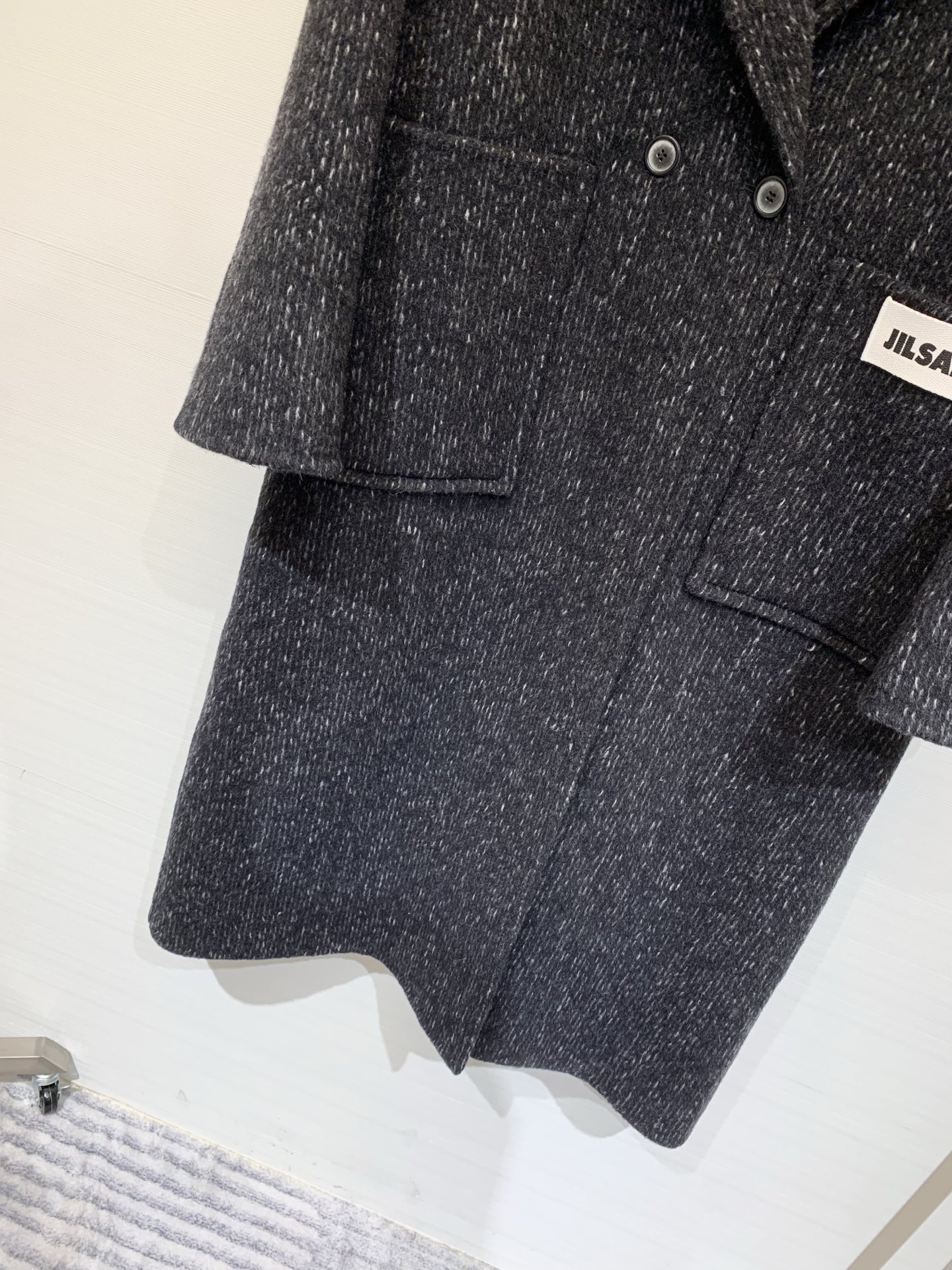 JILSANDER 25秋冬新款 假两件拼接针织领羊毛羊驼毛长款大衣,极简高级的秋冬通勤款,质感柔软且带 JILSANDER 25秋冬新款 假两件拼接针织领羊毛羊驼毛长款大衣,极简高级的秋冬通勤款,质感柔软且带
