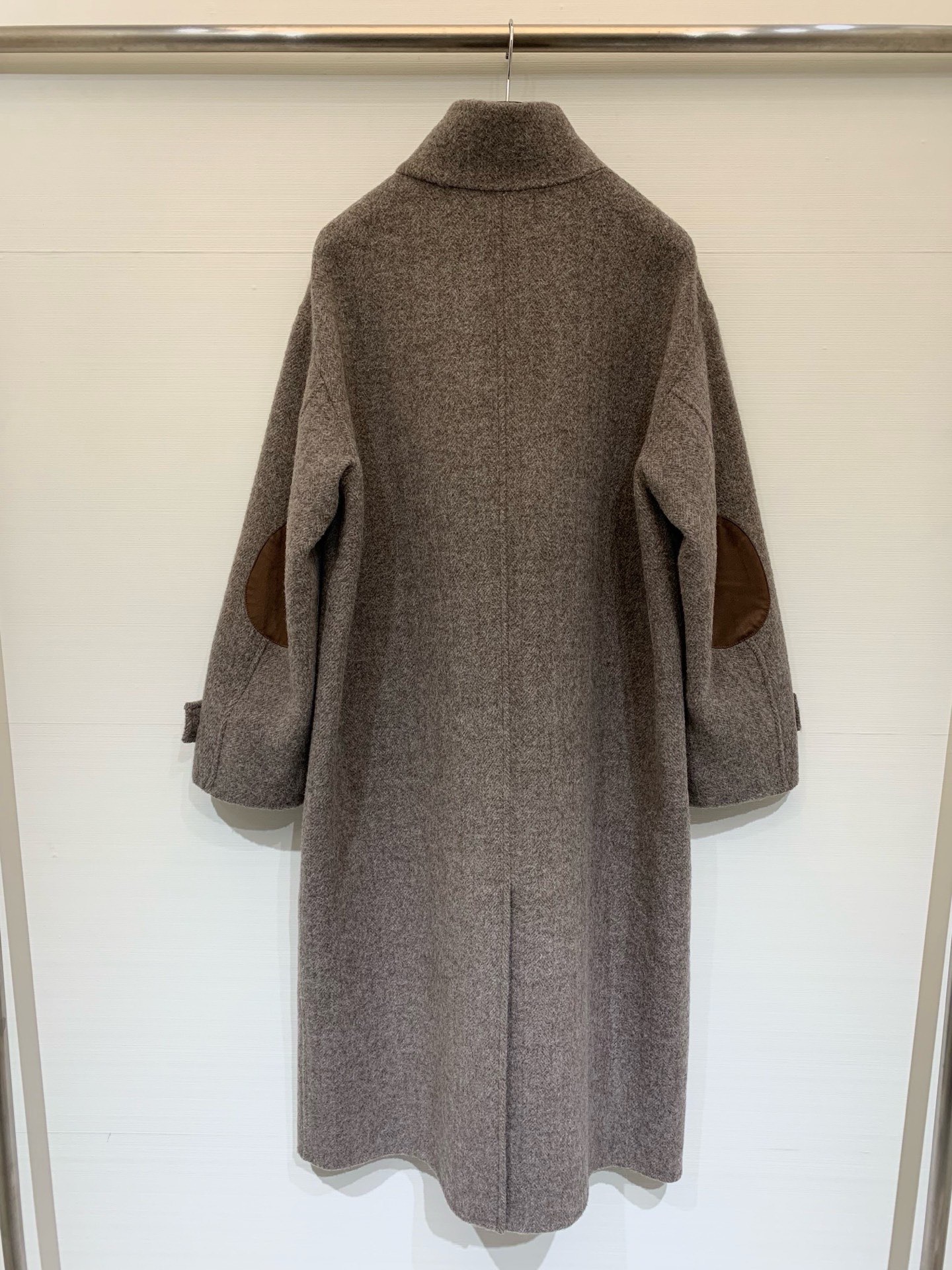 LP 老钱风穿搭 25秋冬新品 袖子撞色车布设计手工羊绒长款大衣外套 定制羊驼绒羊毛面料 质感细腻柔软 