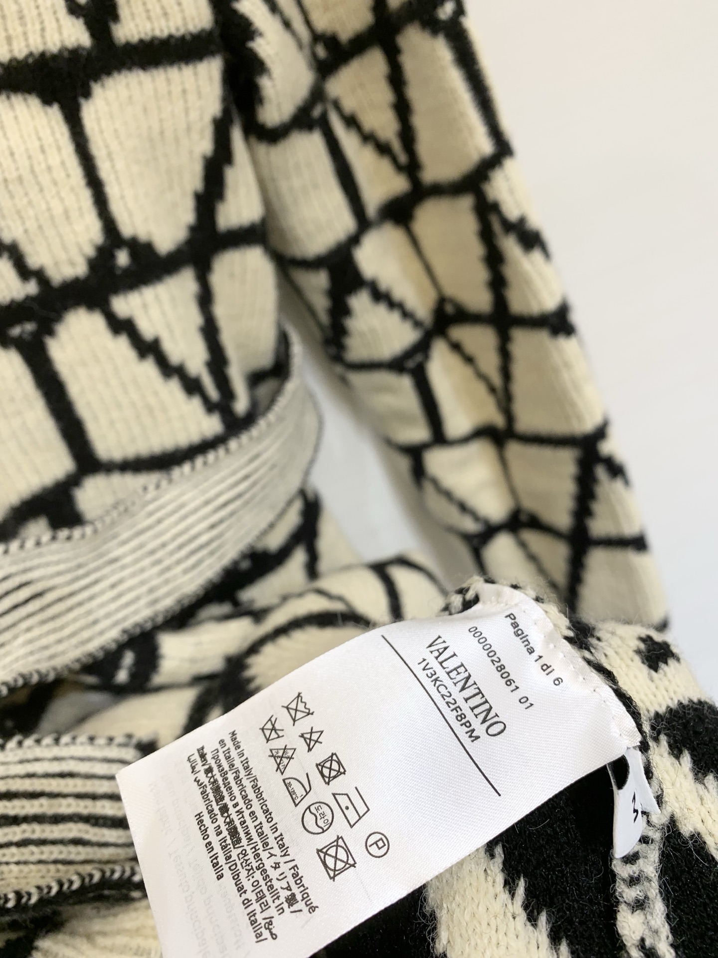 Valentino 25秋冬新款 老花针织长款开衫 经典几何老花图案+美拉德配色 复古高级感满满 宽松版