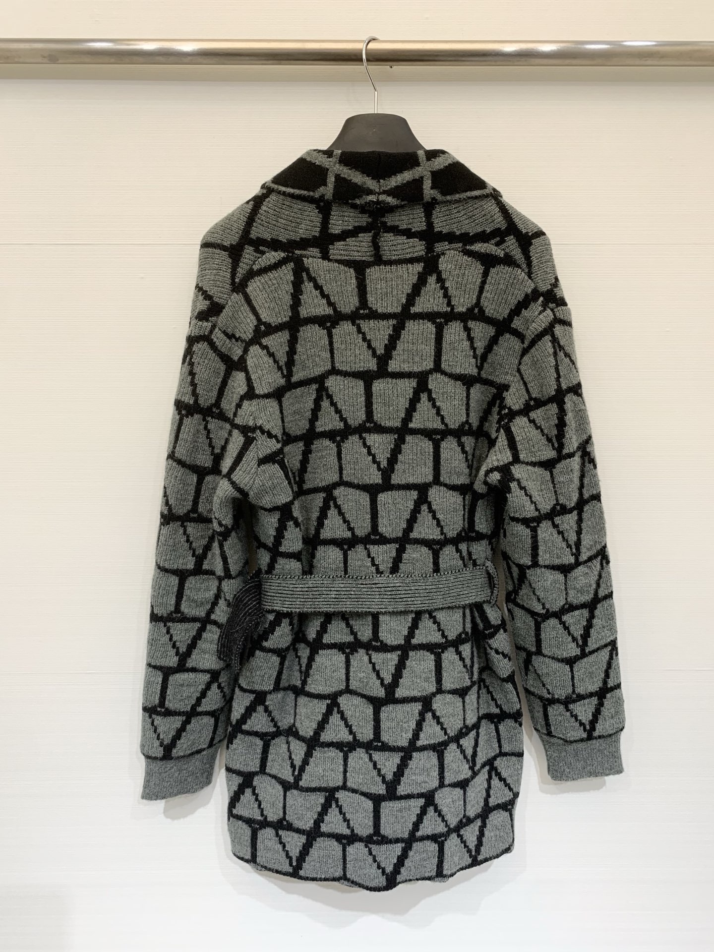 Valentino 25秋冬新款 老花针织长款开衫 经典几何老花图案+美拉德配色 复古高级感满满 宽松版