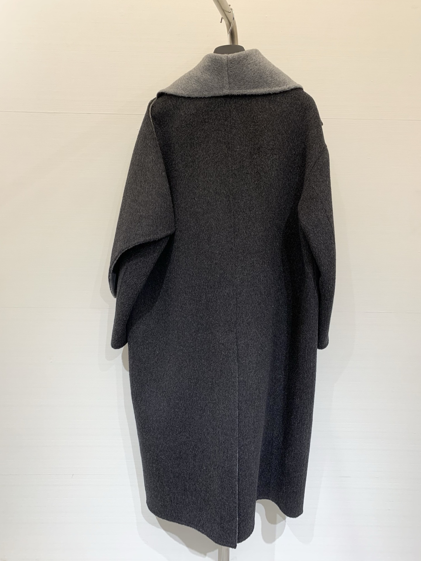 YSL 25秋冬新款 围巾🧣领双面羊毛长袍长款大衣 甄选100%双面绵羊毛面料 微喇剪裁 经典度假风 长