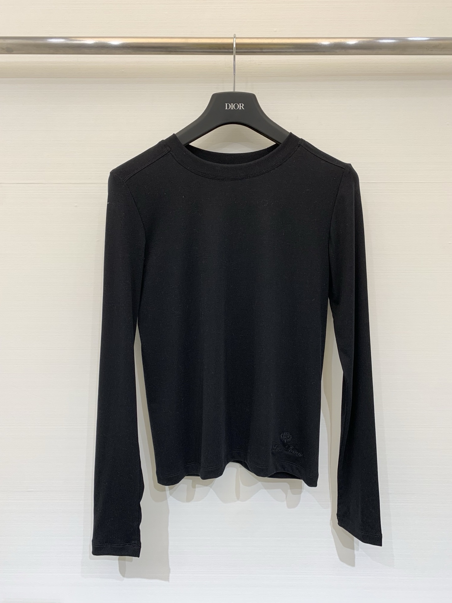 NO:683842,BC 26 early spring new style, round neck, long sleeves, embroidered logo on the hem, simple and advanced, stress-free commuting, three-color SML,,19860909BC 26早春新款 圆领打底长袖 下摆刺绣Logo工艺 简约高级 通勤无压力 三色SML,,,Women's clothing
