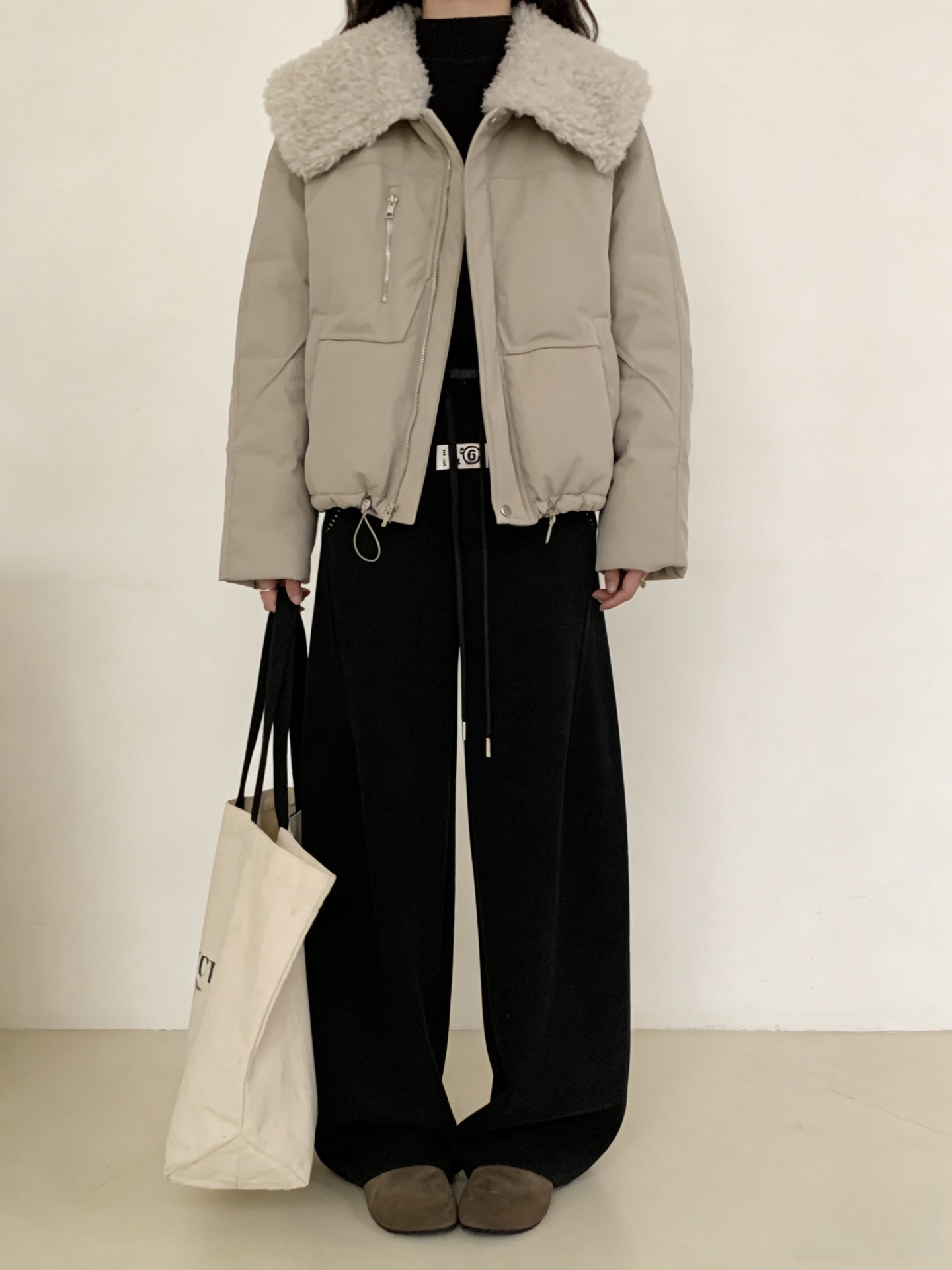 NO:687402,,,19860909,,,Women's clothing