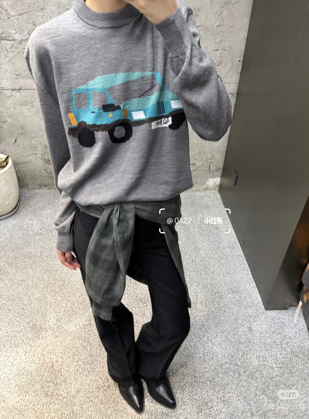 NO:687404,,,19860909,,,Women's clothing