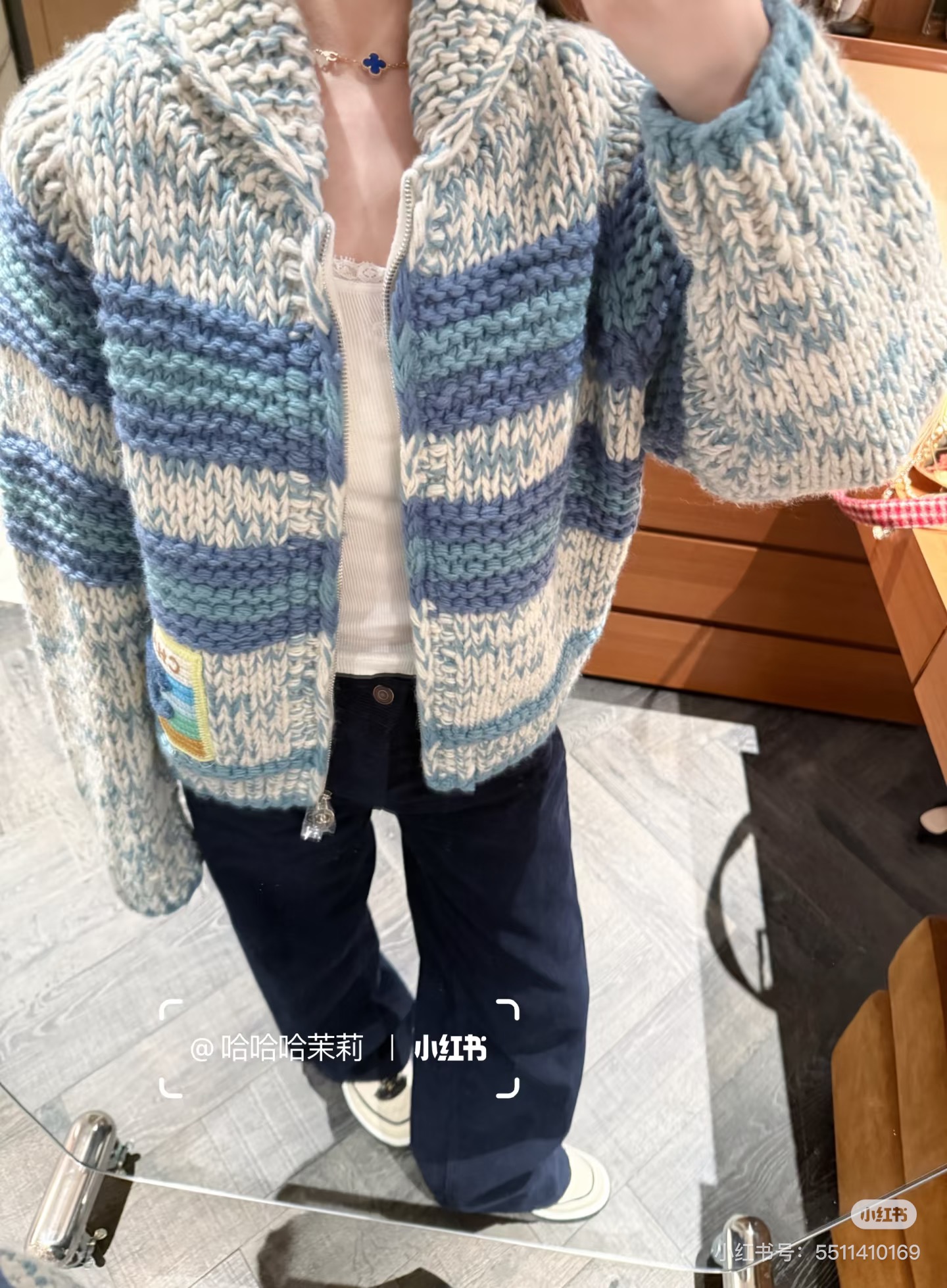 NO:708678,,,19860909,,,Women's clothing