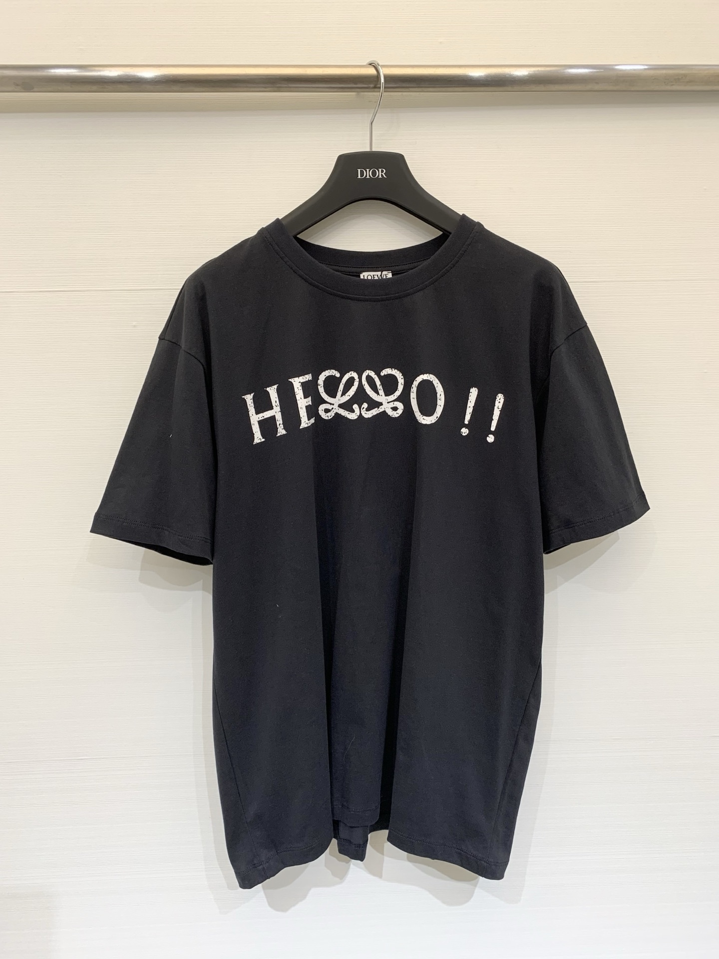 NO:715429,LOWEW 26 new early spring printed T-shirt, with 'HELLO!!' lettering printed on the front, simple and interesting, pure cotton material, soft and breathable, super comfortable to wear in summer ~ loose fit, tolerant of various body shapes, round neck design, versatile, easy to wear for daily casual, couple wear. Paired with jeans or short skirts, you can easily get a refreshing summer look, two-color SML, skirts, jeans, tees, t-shirt,19860909LOWEW 26早春新品印花T恤,正面'HELLO!!'字母印花,简约又有趣,纯棉材质,柔软透气,夏天穿超舒服~宽松版型,包容多种身材,圆领设计百搭,日常休闲,情侣装都能轻松驾驭.搭配牛仔裤或短裙,轻松get清爽夏日look,两色SML,,skirts,jeans,tees，t-shirt,,Women's clothing