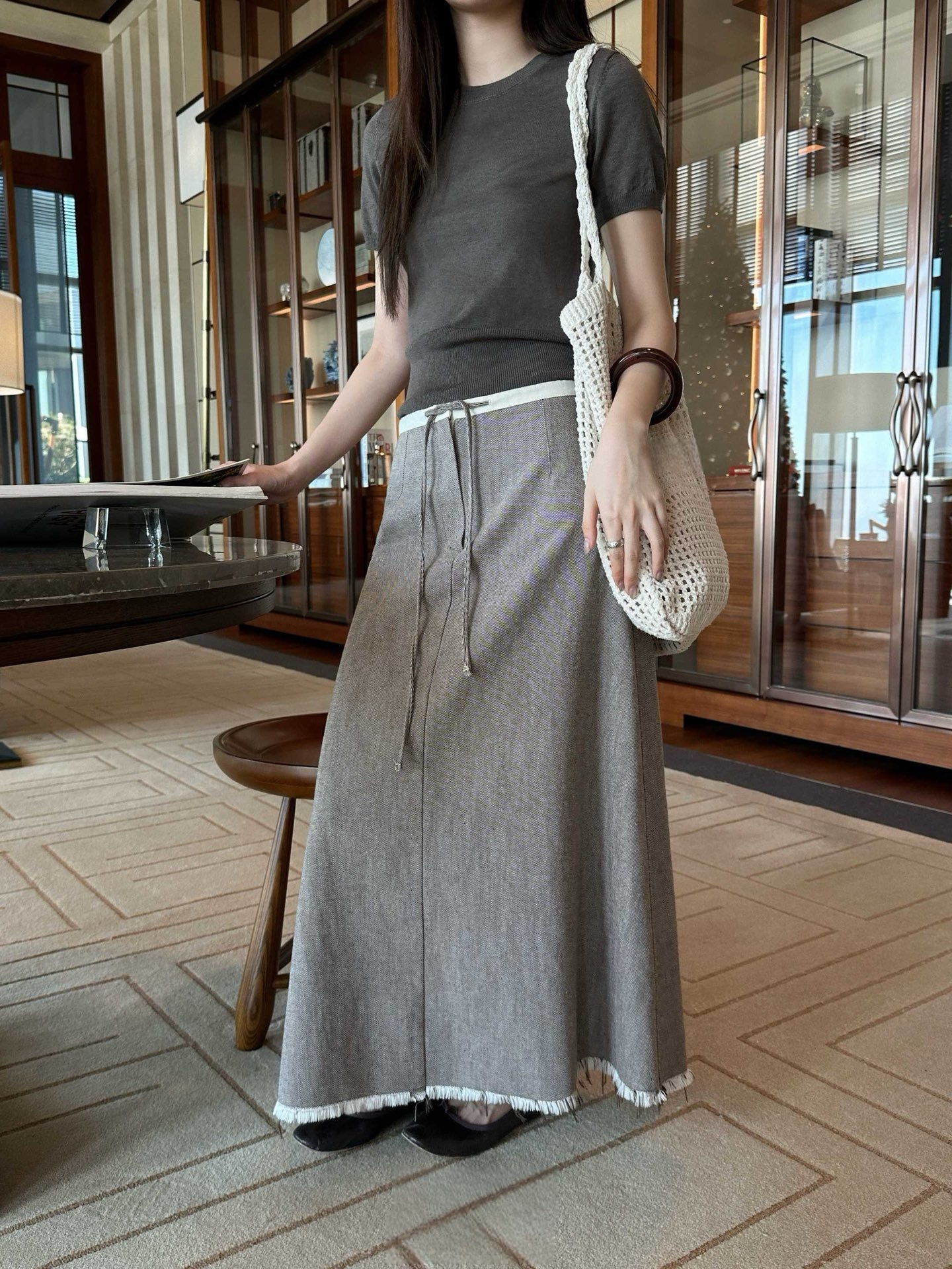 NO:715735,,,19860909,,,Women's clothing