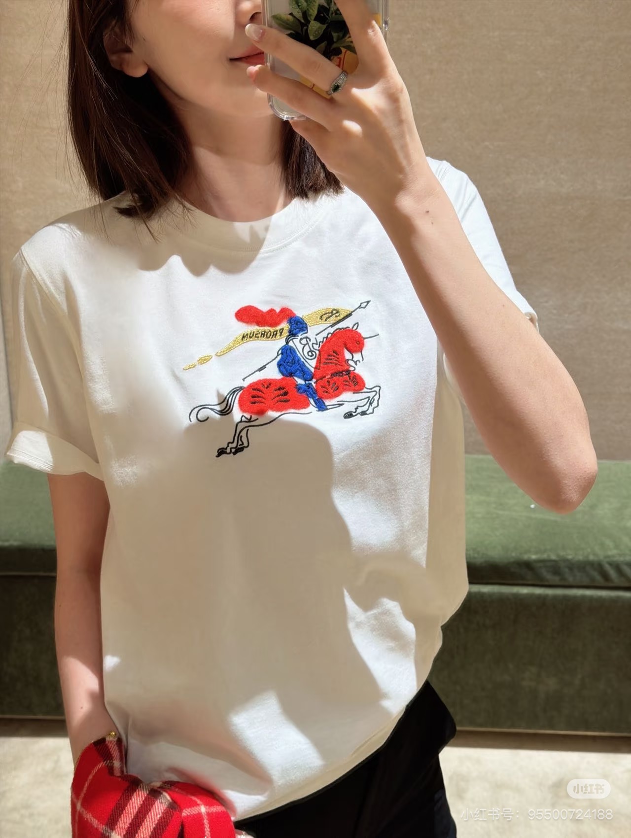 NO:715753,,,19860909,,,Women's clothing