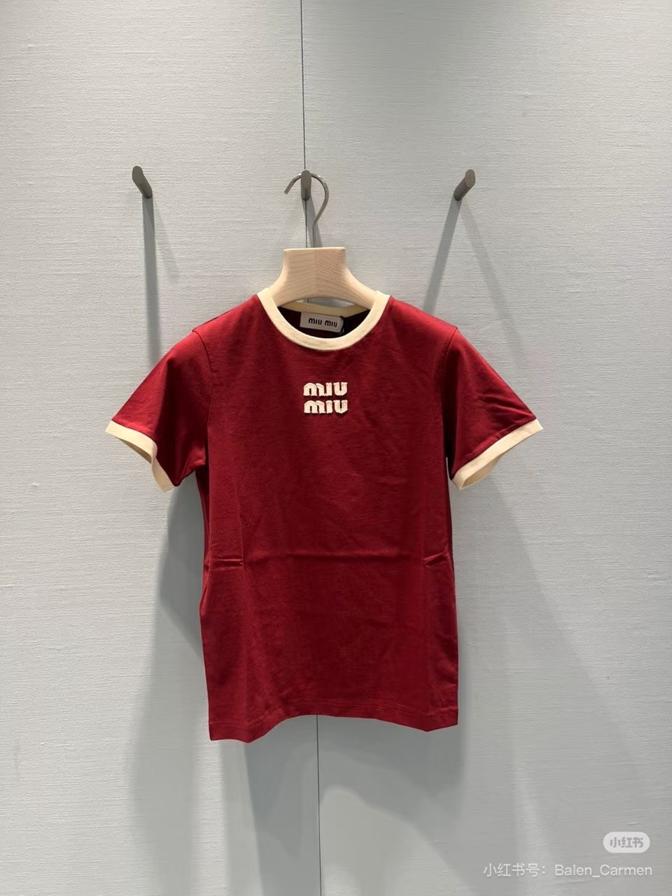 NO:729961,,,19860909,,,Women's clothing