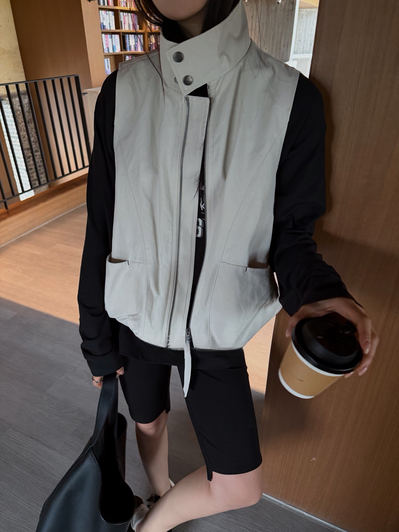 NO:737861,,,19860909,,,Women's clothing