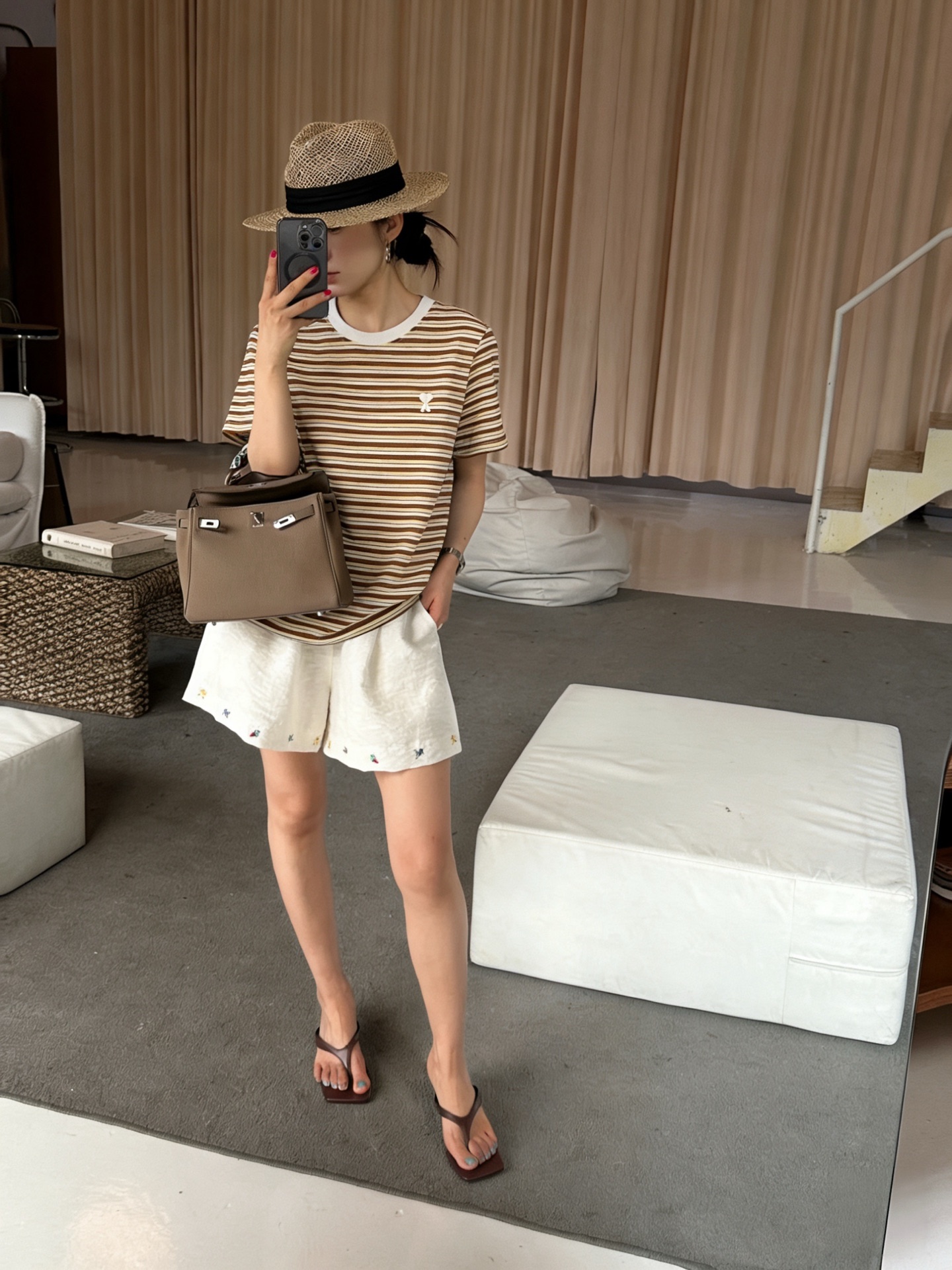 NO:738756,,,19860909,,,Women's clothing