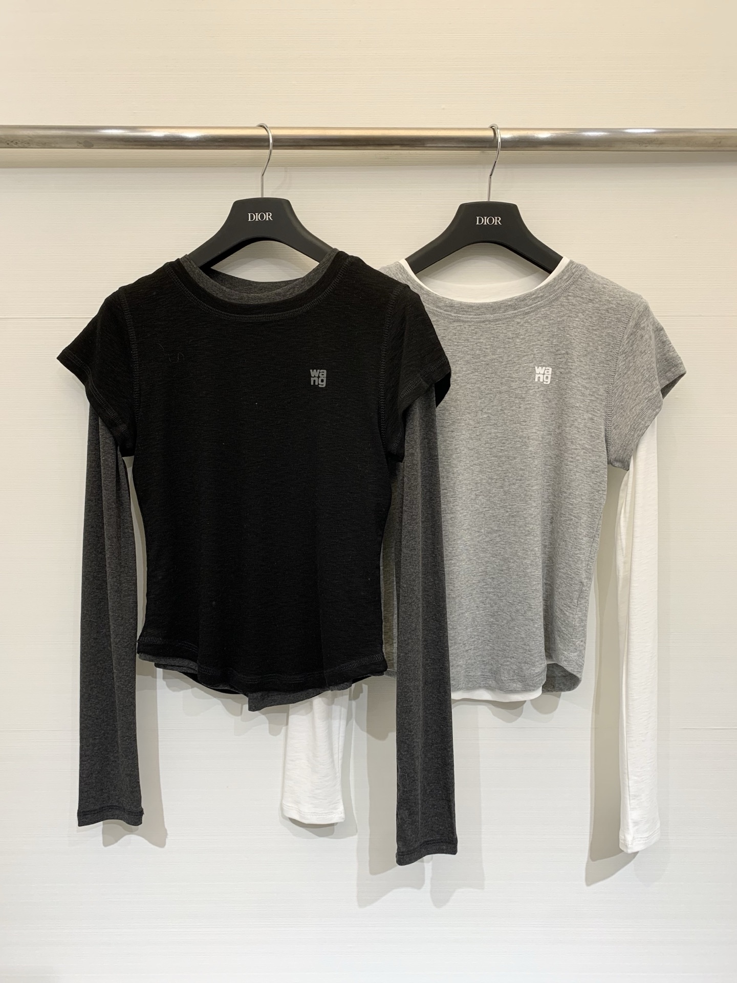 NO:738758,Alexanderwang 26 new spring and summer style, color block round neck two-piece set, Wang letters printed on the chest, high-waisted short version, size SML,,19860909Alexanderwang 26春夏新款 拼色圆领两件套 胸前Wang字母印花 高腰短款版型 码数SML,,,Women's clothing