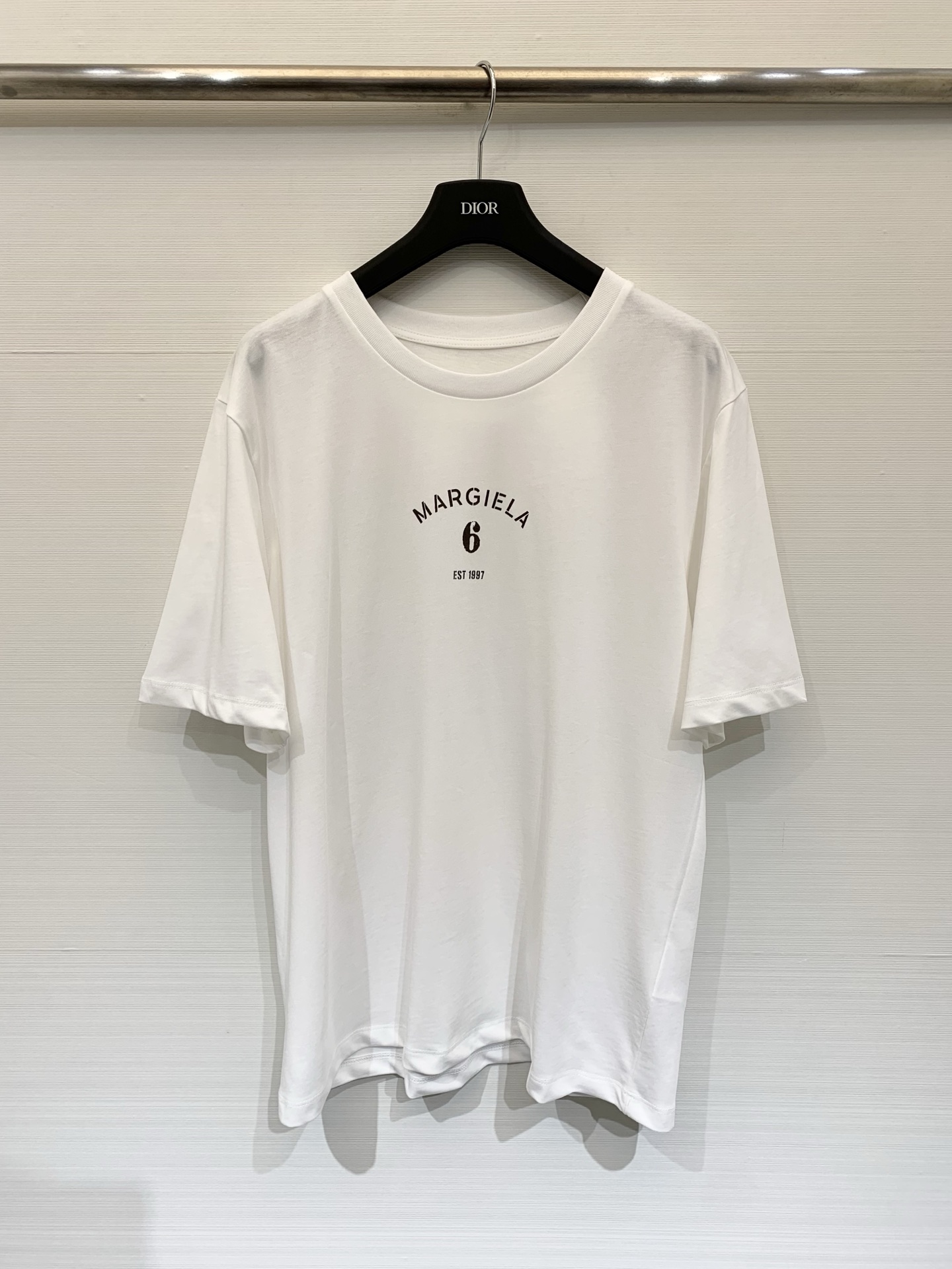 NO:751530,MM6 26 new spring and summer style printed alphanumeric T-shirt short-sleeved. Loose fit, slimming and age-reducing. Two colors sml, masion margiela, T-shirt, tees, t-shirt,19860909MM6 26春夏新款 印花字母数字T恤短袖 宽松版型显瘦减龄不挑人 两色sml,,masion margiela,T-shirt,tees，t-shirt,,Women's clothing