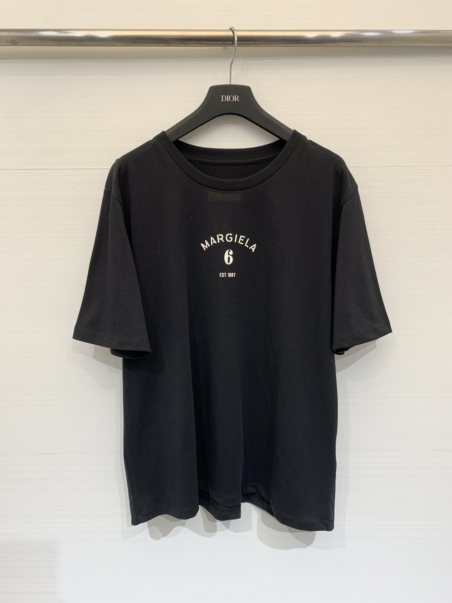 NO:751536,MM6 26 new spring and summer style printed alphanumeric T-shirt short-sleeved. Loose fit, slimming and age-reducing. Two colors sml, masion margiela, T-shirt, tees, t-shirt,19860909MM6 26春夏新款 印花字母数字T恤短袖 宽松版型显瘦减龄不挑人 两色sml,,masion margiela,T-shirt,tees，t-shirt,,Women's clothing