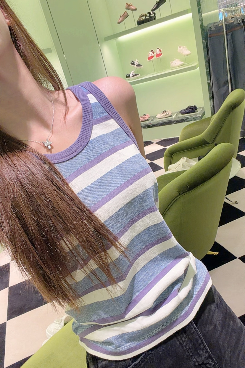 NO:761232,,,19860909,,,Women's clothing