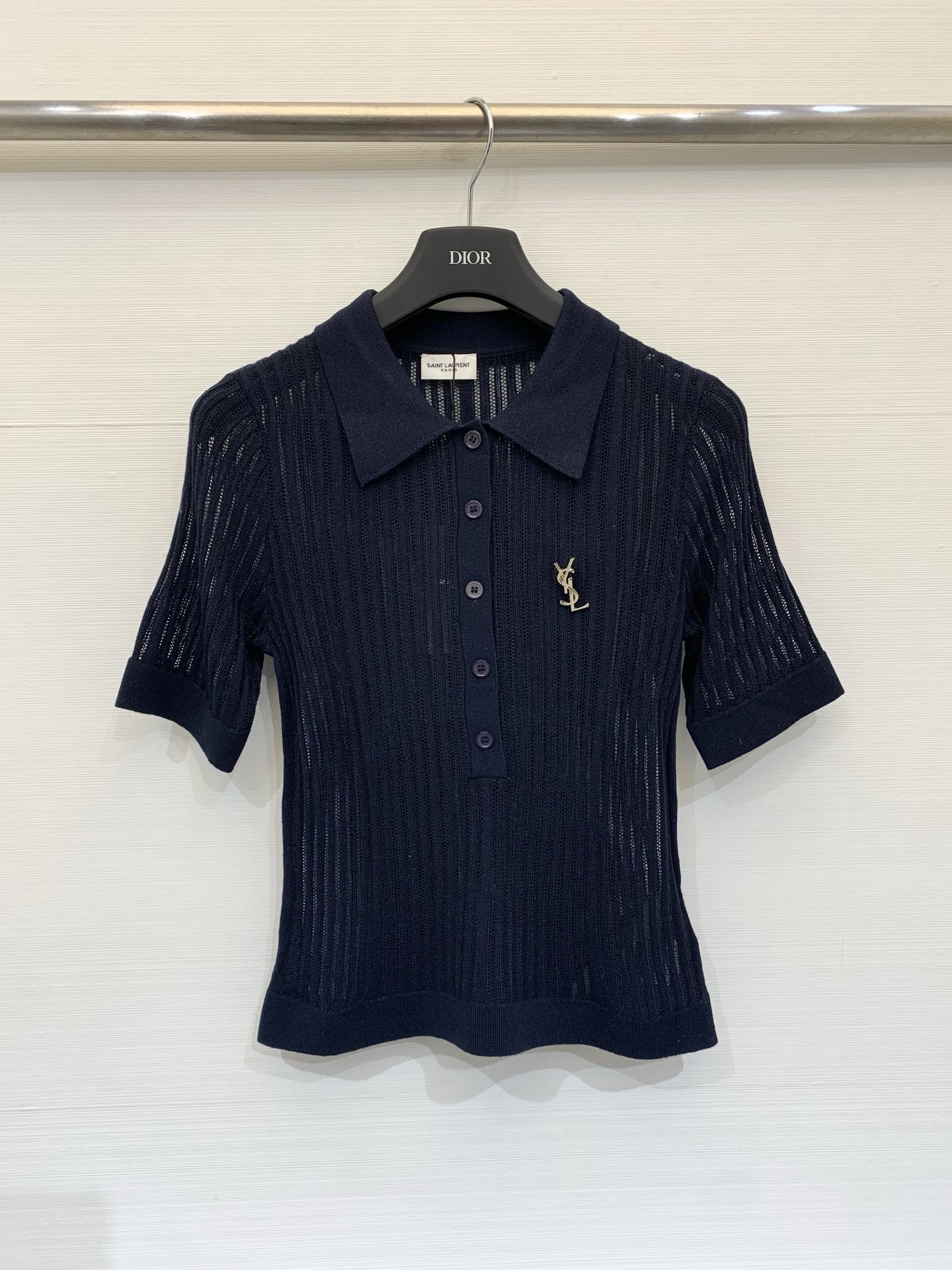 NO:791332,YSL 26 new spring and summer style polo collar hollow short-sleeved style Logo pattern decoration upper body high-end atmosphere three-color SML P, saint laurent, T-shirt,19860909YSL 26春夏新款 polo领镂空短袖款 Logo图案修饰点缀 上身高级氛围感 三色SML P,,saint laurent,T-shirt,,Women's clothing