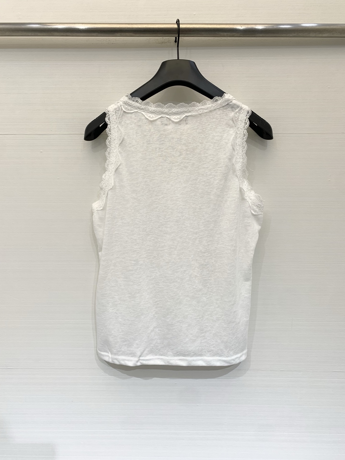 Isabel Marant Étoile 26夏季新款 蕾丝拼接吊带背心，直筒版型，长度适中，V领边缘、