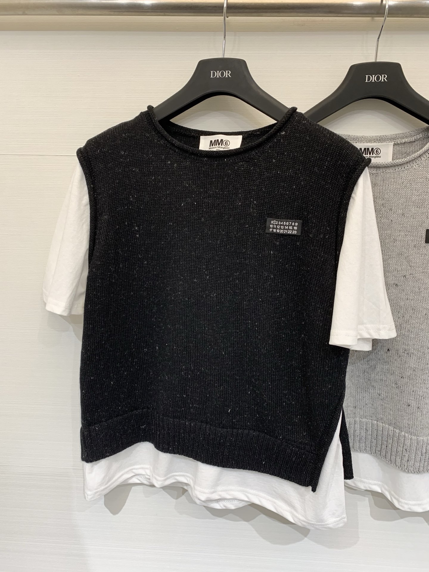 MM6 Maison Margiela 26春夏新款 假两件圆领短袖T恤，假两件叠穿设计，定制雪花杂点羊