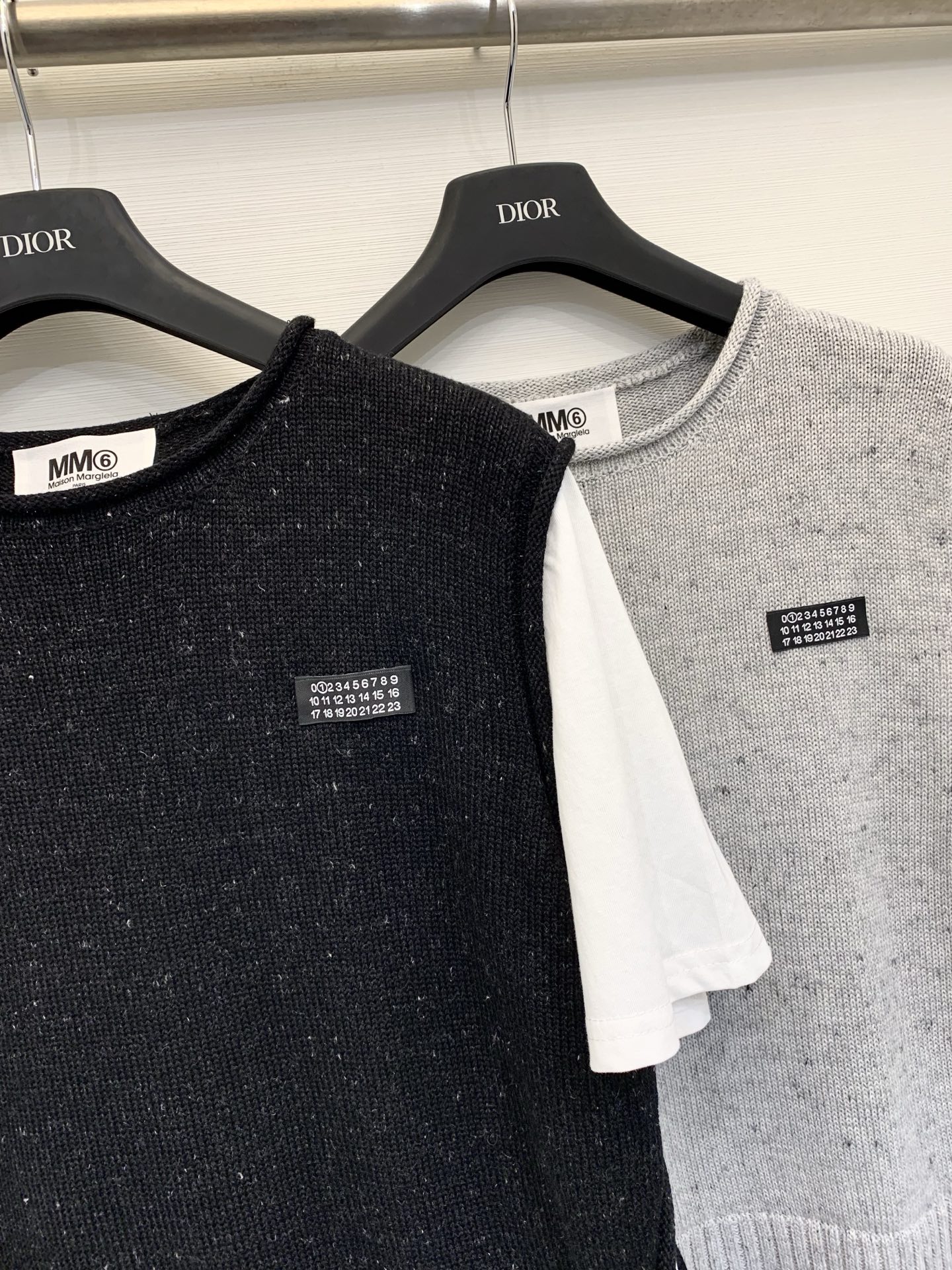 MM6 Maison Margiela 26春夏新款 假两件圆领短袖T恤，假两件叠穿设计，定制雪花杂点羊