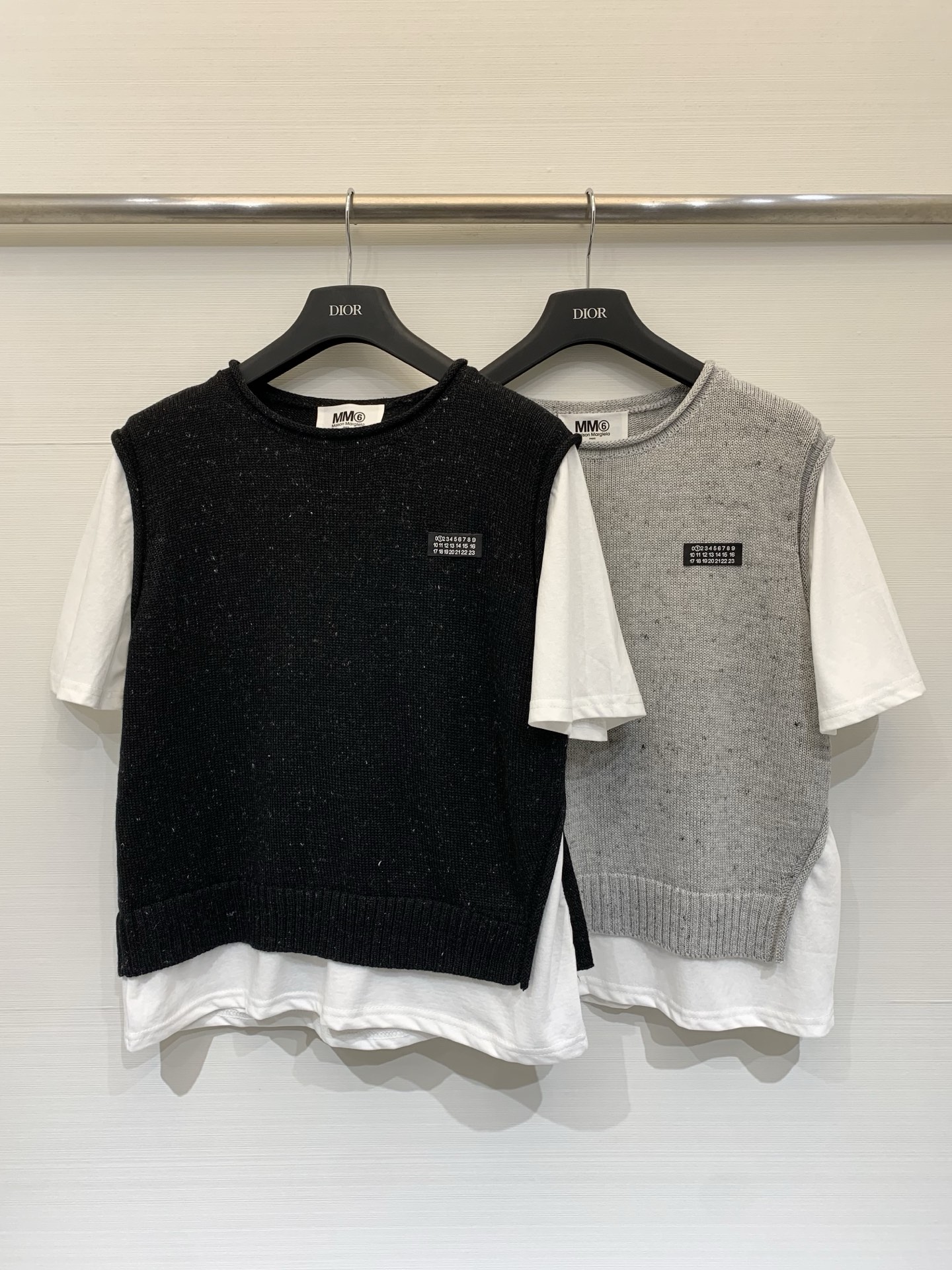 MM6 Maison Margiela 26春夏新款 假两件圆领短袖T恤，假两件叠穿设计，定制雪花杂点羊
