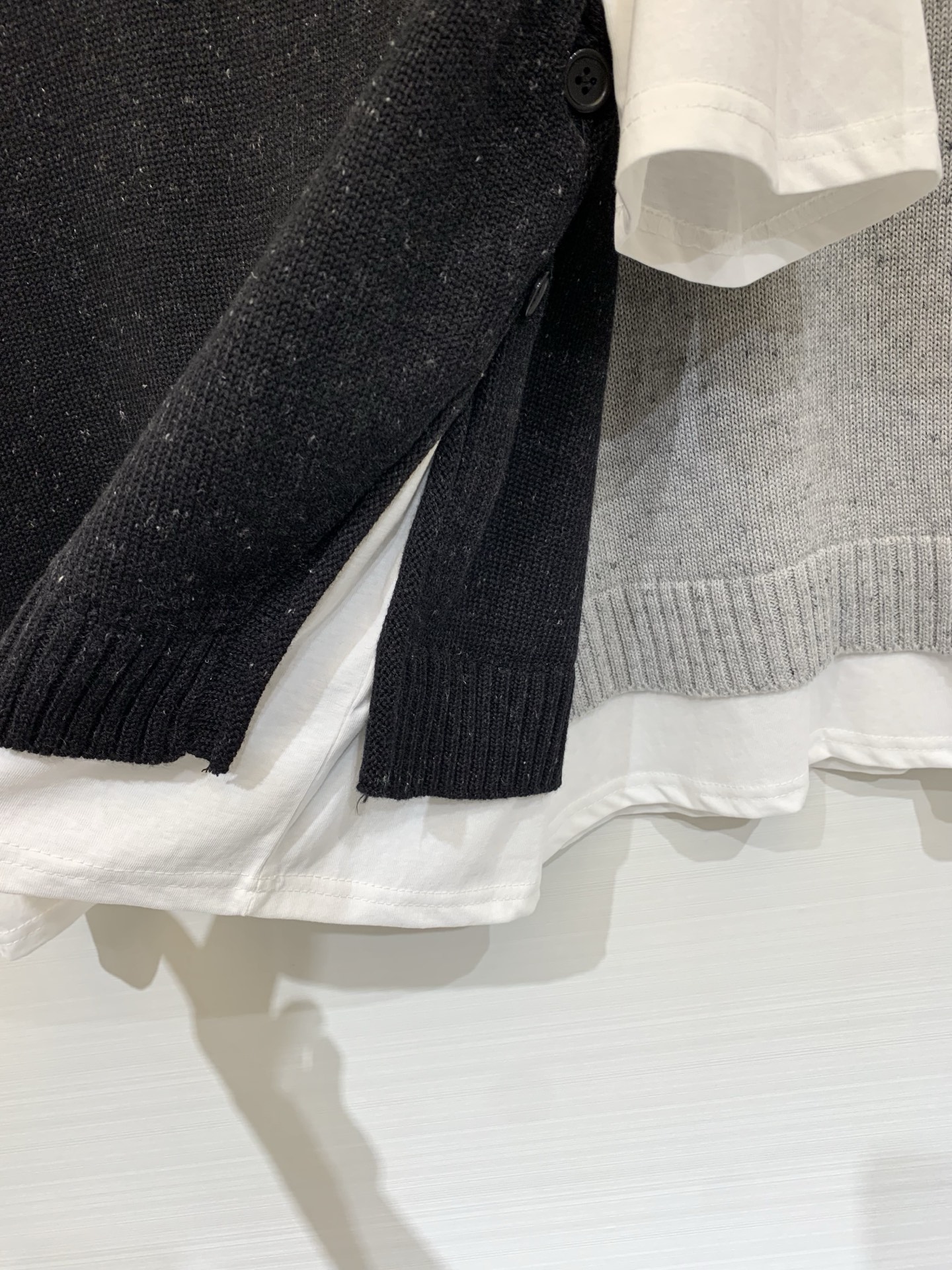 MM6 Maison Margiela 26春夏新款 假两件圆领短袖T恤，假两件叠穿设计，定制雪花杂点羊