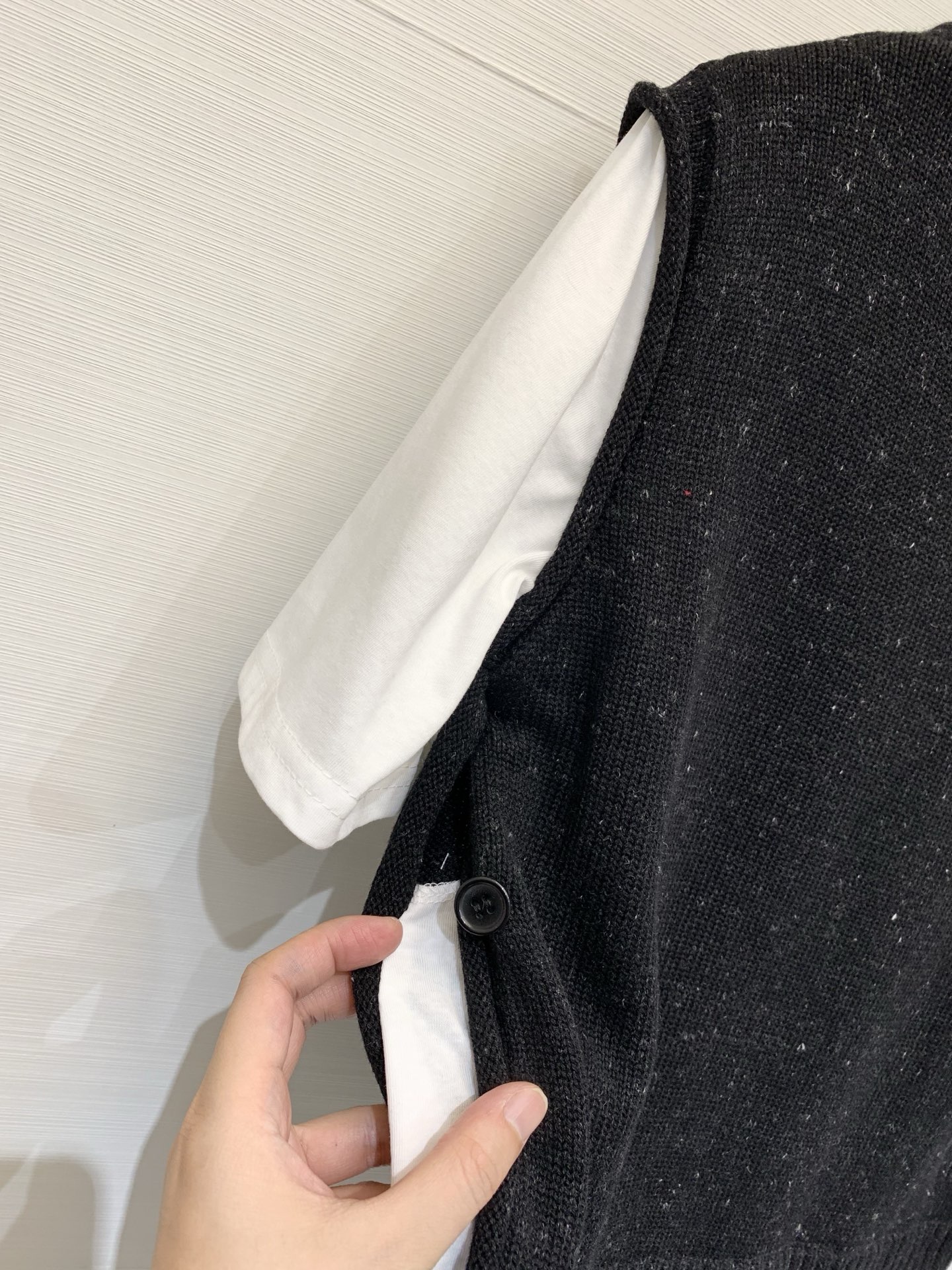 MM6 Maison Margiela 26春夏新款 假两件圆领短袖T恤，假两件叠穿设计，定制雪花杂点羊