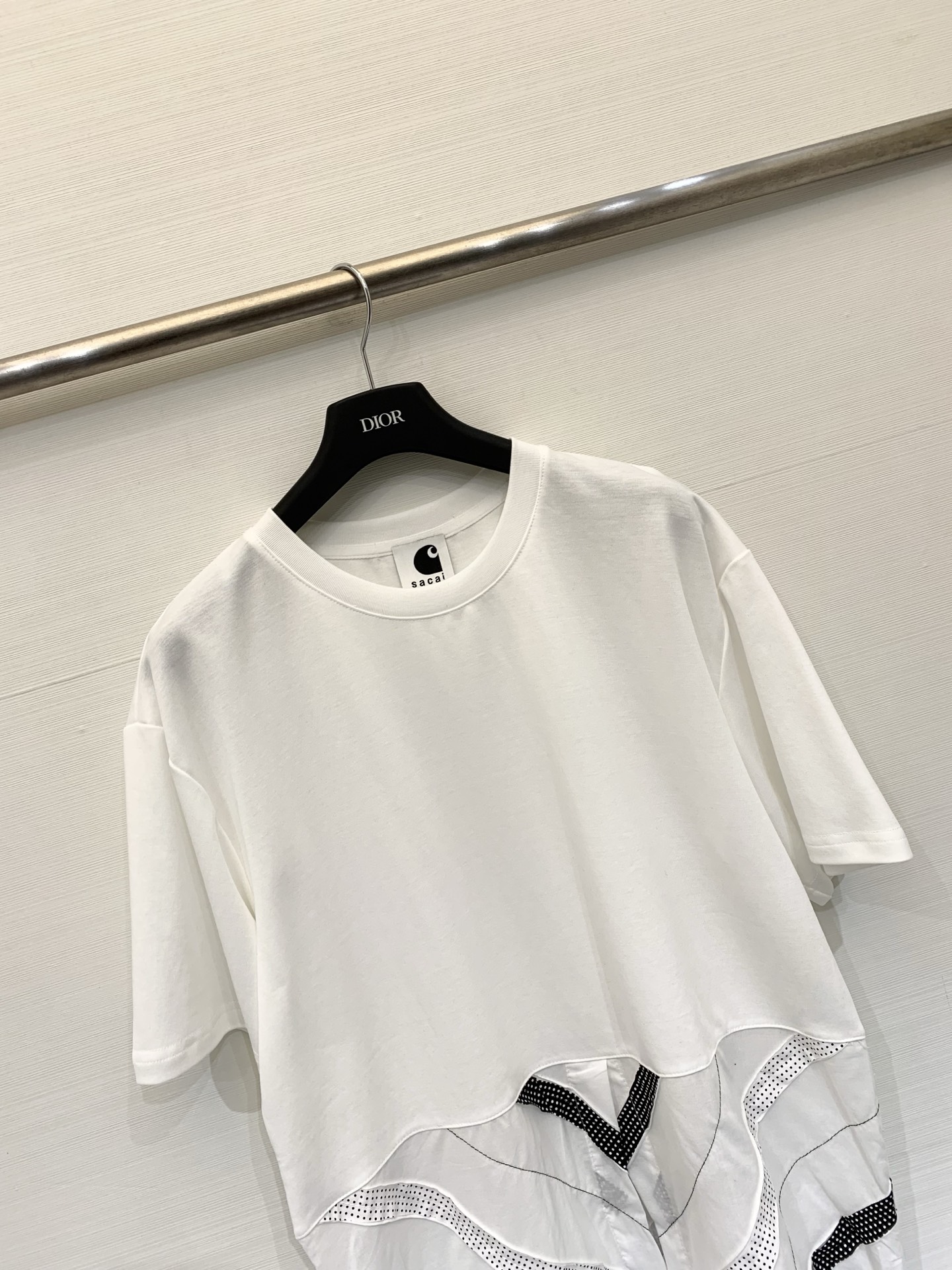Sacai 26春夏新款 波点拼接假两件短袖T恤，oversized廓形，假两件设计，层次感十足，日系解