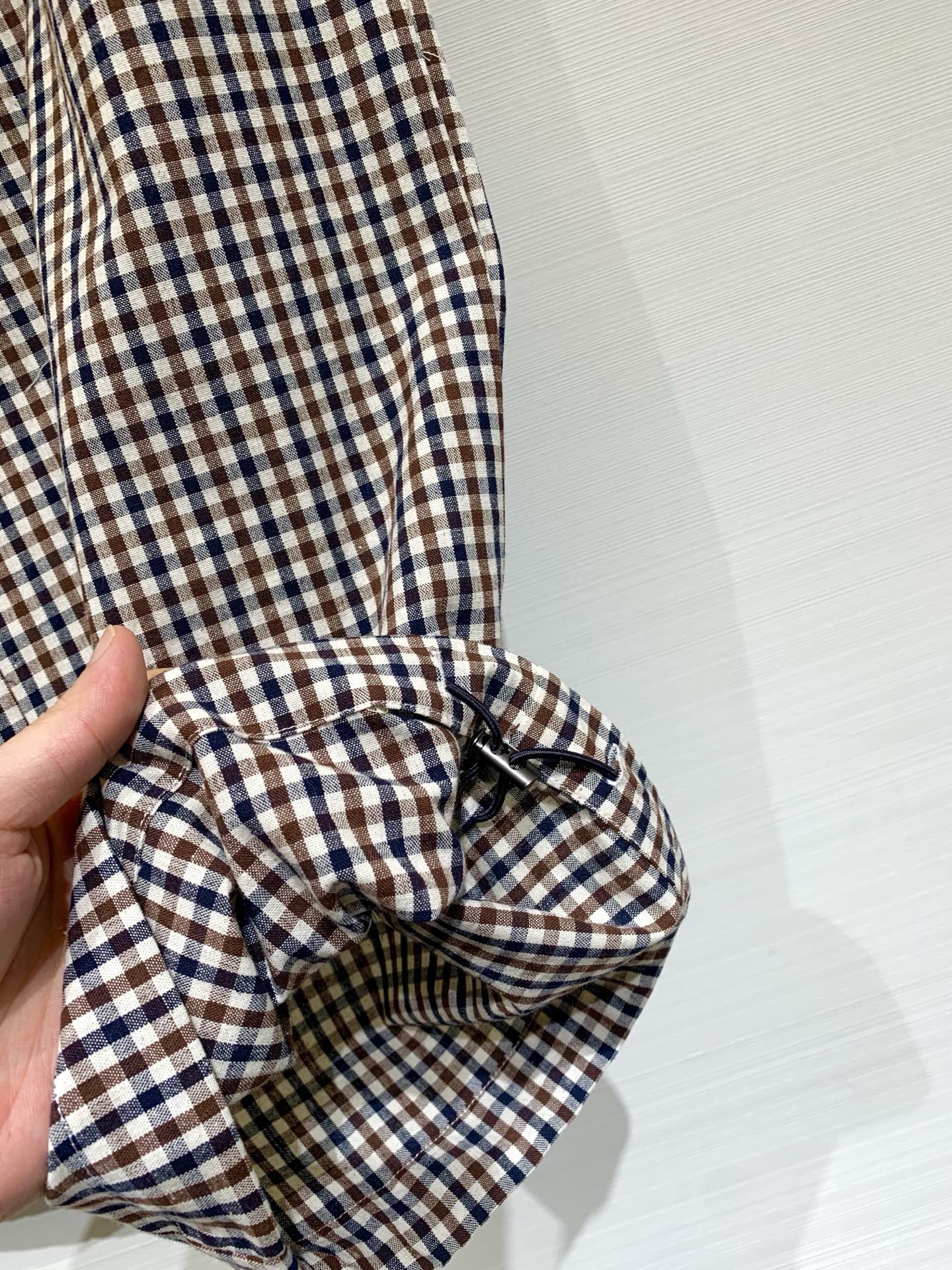 MARNI 26夏季新款 棕白蓝格纹阔腿裤，松紧腰+抽绳设计，裤侧带有MARNI的布标，辨识度很高；宽松