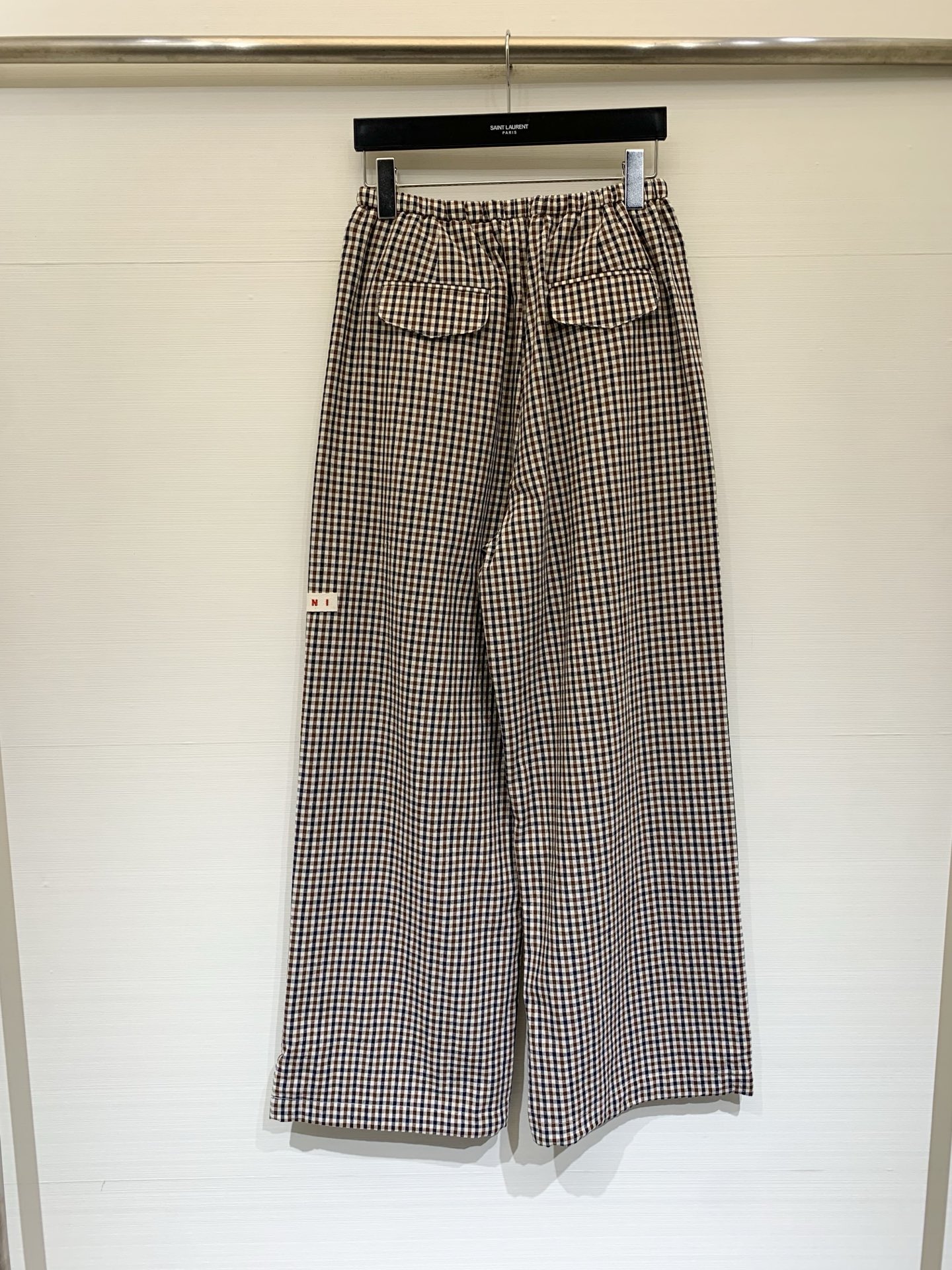 MARNI 26夏季新款 棕白蓝格纹阔腿裤，松紧腰+抽绳设计，裤侧带有MARNI的布标，辨识度很高；宽松