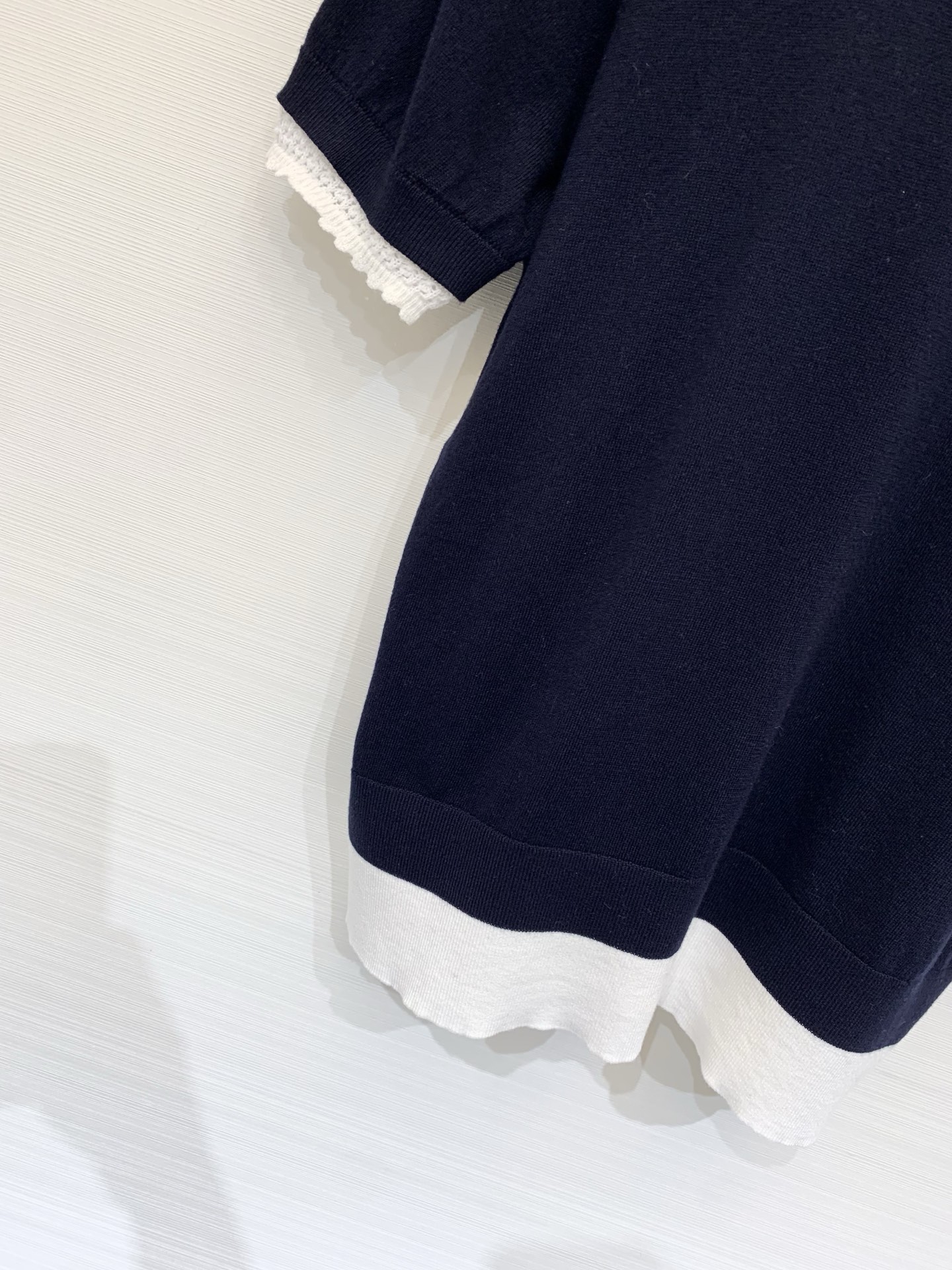 MIUMI* 26夏季新款 假两件圆领短袖款 logo图案修饰点缀 上身高级氛围感十足 三色SML