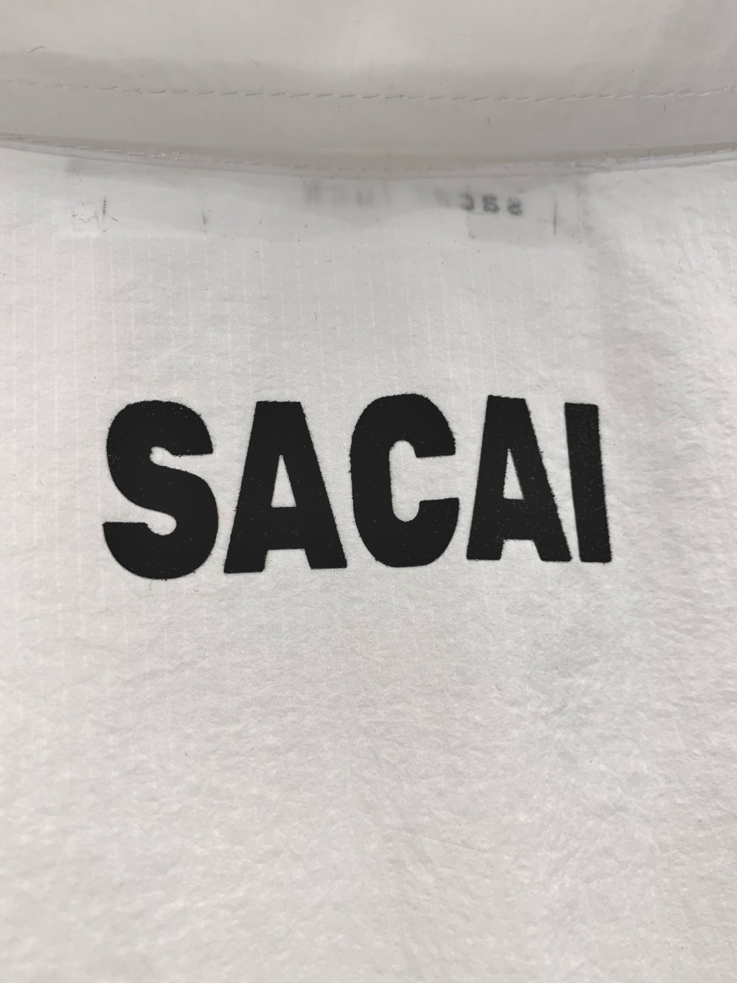 Sacai 26夏季新款 解构风尼龙防晒外套，撞色拼接，翻领+前中拉链设计，袖子、腰侧同样保留了标志性的