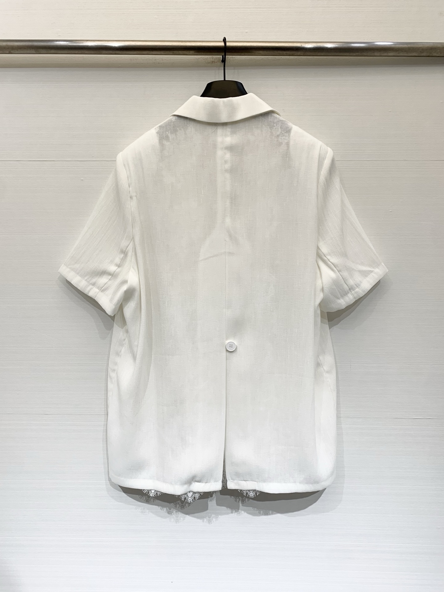 Chloé 26夏季新款 蕾丝拼接短袖西服外套，左胸Logo织唛标+领标，外层垂坠抗皱西装料，单排扣+双