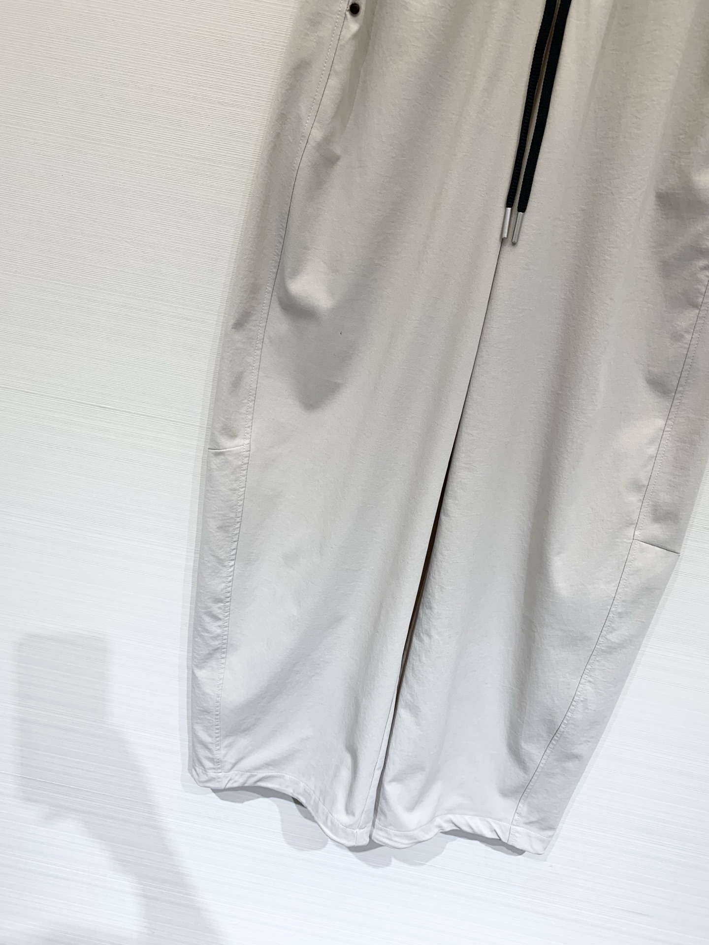 Courreges 26夏季新款 拼接撞色腰弯刀神裤，把松弛感焊在身上，这条自带慵懒buff的弯刀裤真的