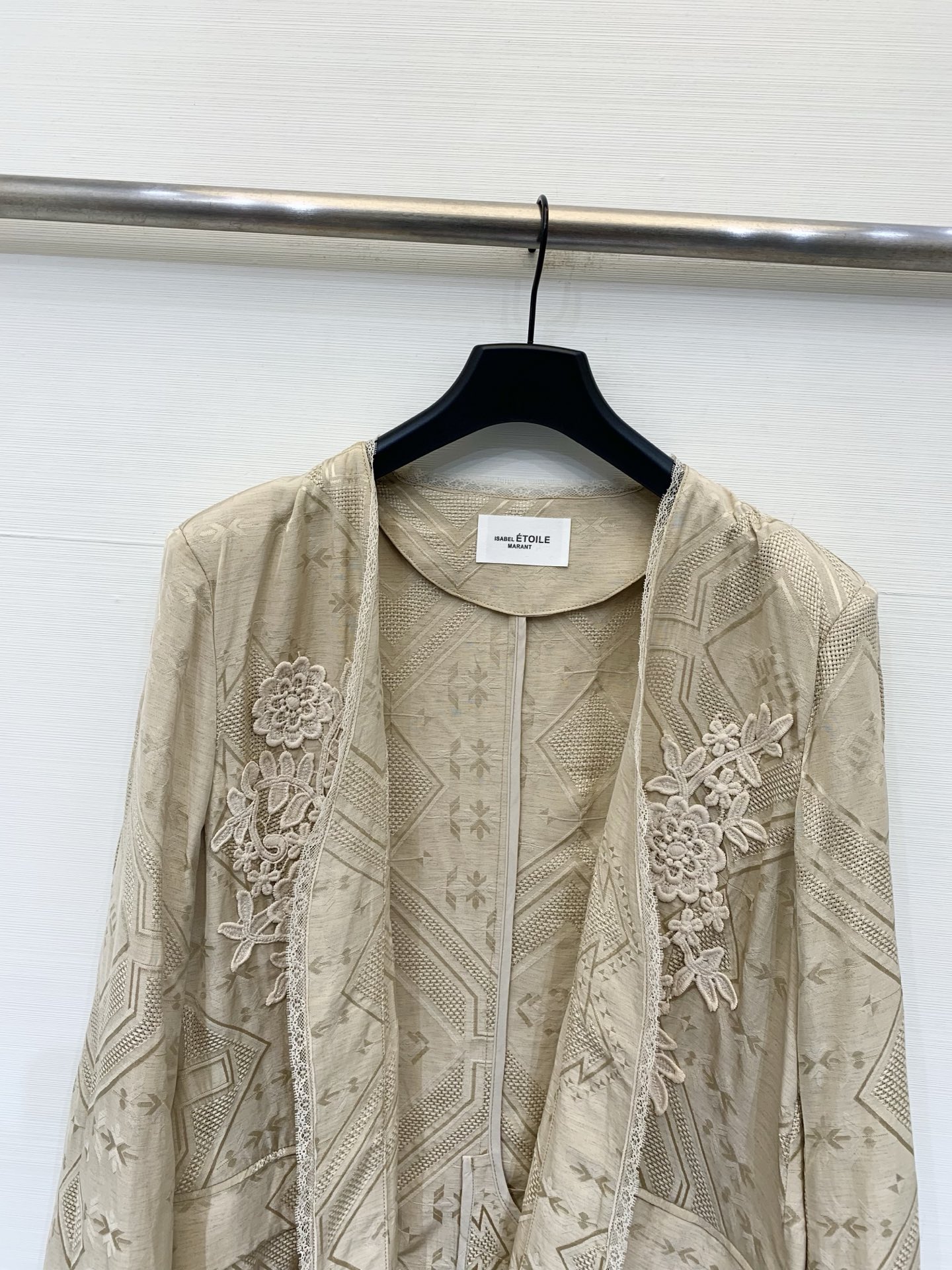 Isabel Marant 26夏季新款 镂空刺绣提花防晒外套，重工款，自带柔光滤镜的肌理面料+立体花卉