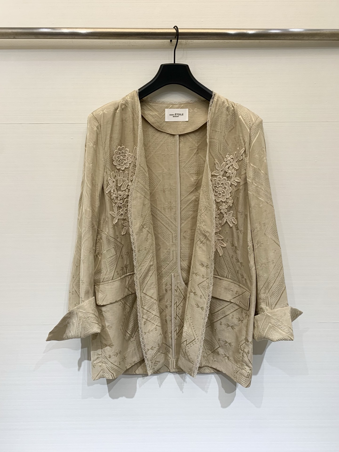 Isabel Marant 26夏季新款 镂空刺绣提花防晒外套，重工款，自带柔光滤镜的肌理面料+立体花卉
