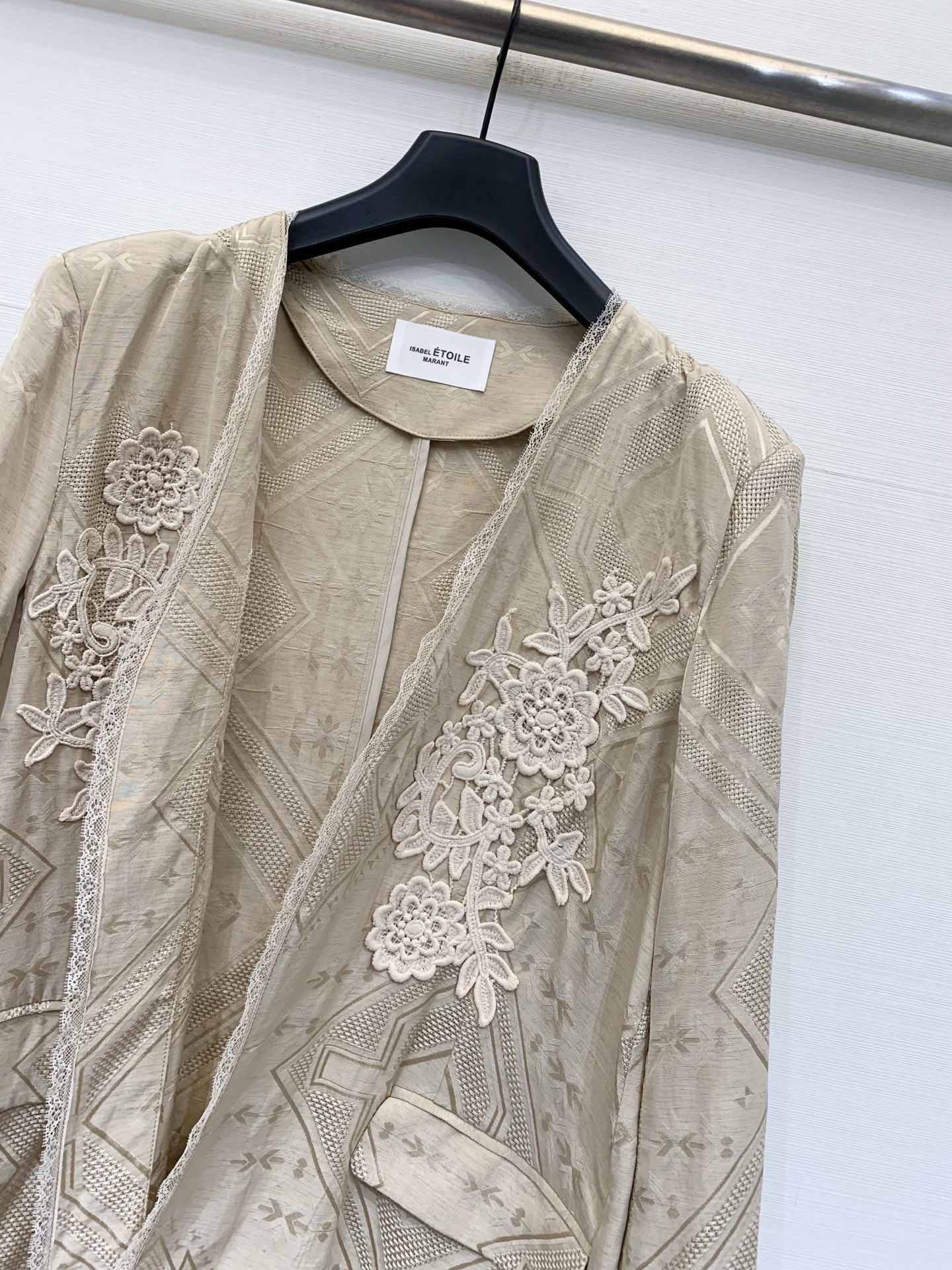 Isabel Marant 26夏季新款 镂空刺绣提花防晒外套，重工款，自带柔光滤镜的肌理面料+立体花卉