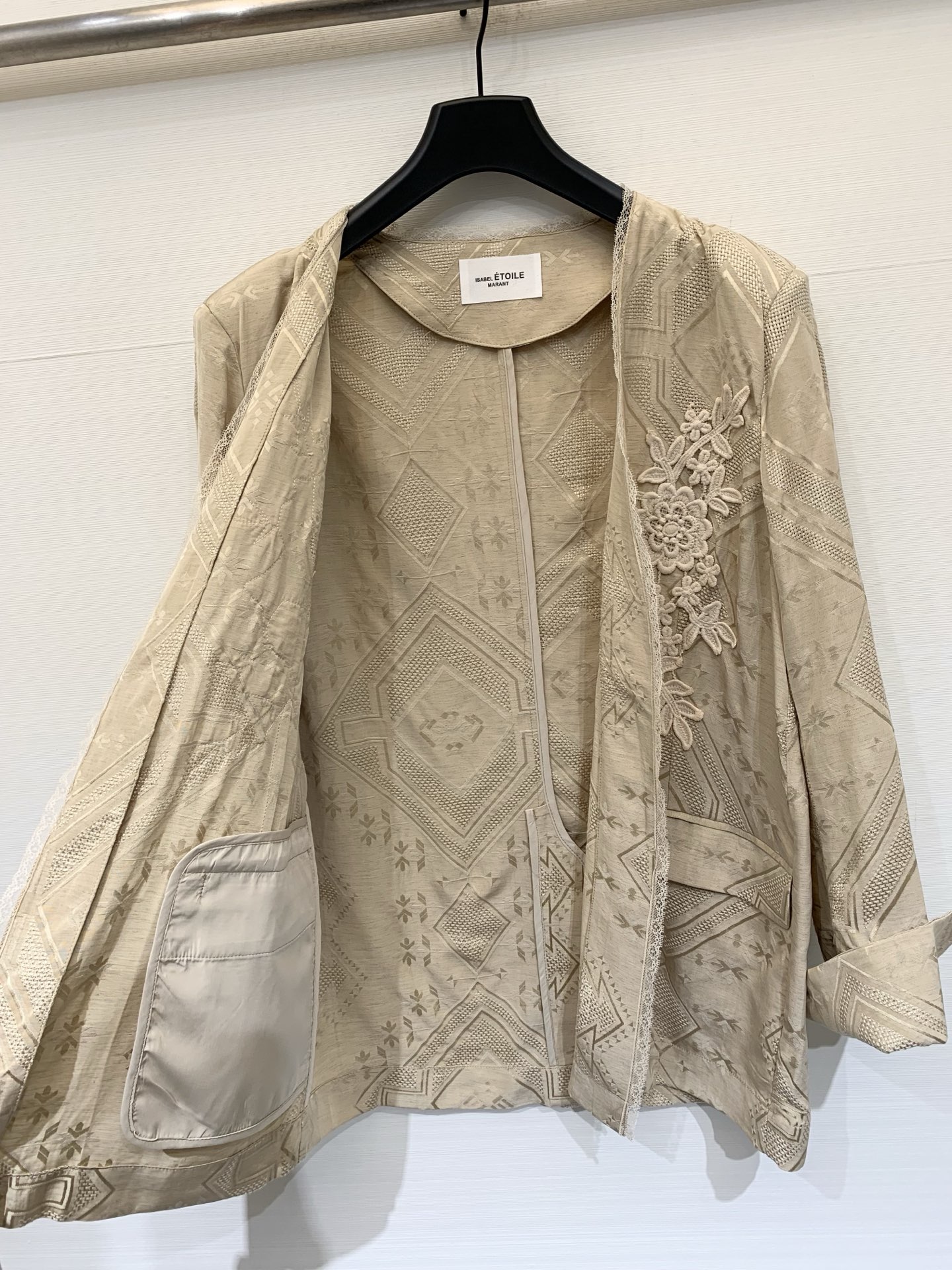 Isabel Marant 26夏季新款 镂空刺绣提花防晒外套，重工款，自带柔光滤镜的肌理面料+立体花卉