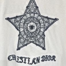 「Dior 26夏季新款 五角星绣花T恤」蓝线银丝绣花LOGO,经典高级工艺,正肩圆领短袖,轻薄透气水洗 「Dior 26夏季新款 五角星绣花T恤」蓝线银丝绣花LOGO,经典高级工艺,正肩圆领短袖,轻薄透气水洗