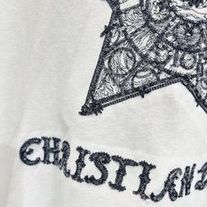 「Dior 26夏季新款 五角星绣花T恤」蓝线银丝绣花LOGO,经典高级工艺,正肩圆领短袖,轻薄透气水洗 「Dior 26夏季新款 五角星绣花T恤」蓝线银丝绣花LOGO,经典高级工艺,正肩圆领短袖,轻薄透气水洗