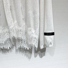 「IsabelMarant 蕾丝下摆连帽防晒外衫」宽松落肩版型,慵懒休闲风,主打薄透透气,竹节麻感薄面料 「IsabelMarant 蕾丝下摆连帽防晒外衫」宽松落肩版型,慵懒休闲风,主打薄透透气,竹节麻感薄面料