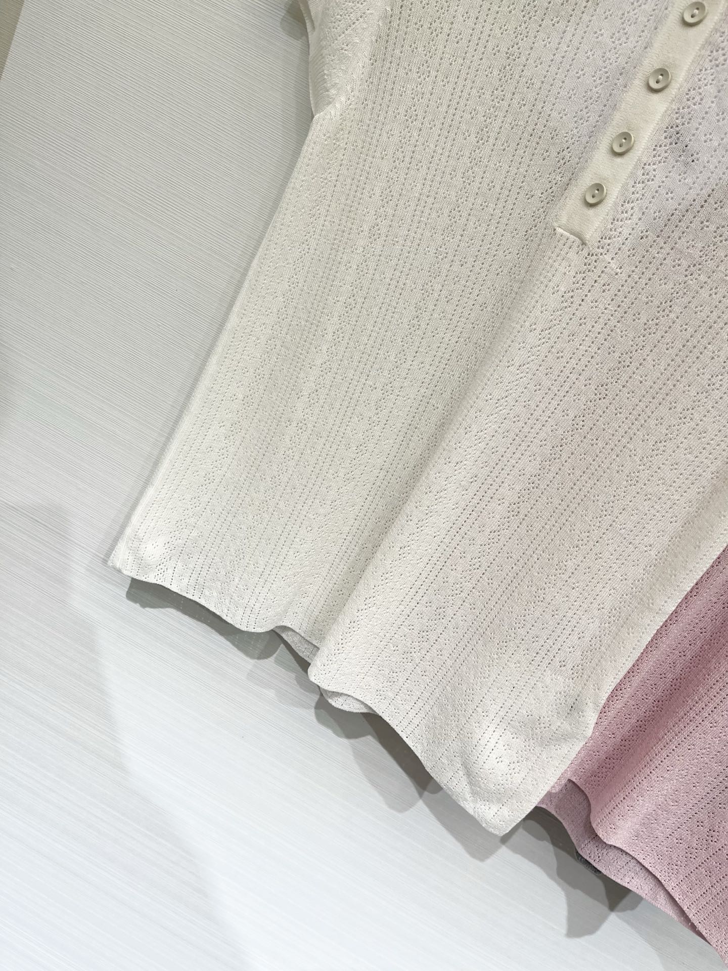 Celine 26夏季新款 薄款Polo领针织短袖 Logo图案修饰点缀 上身高级氛围感🈵️🈵️ 三色S