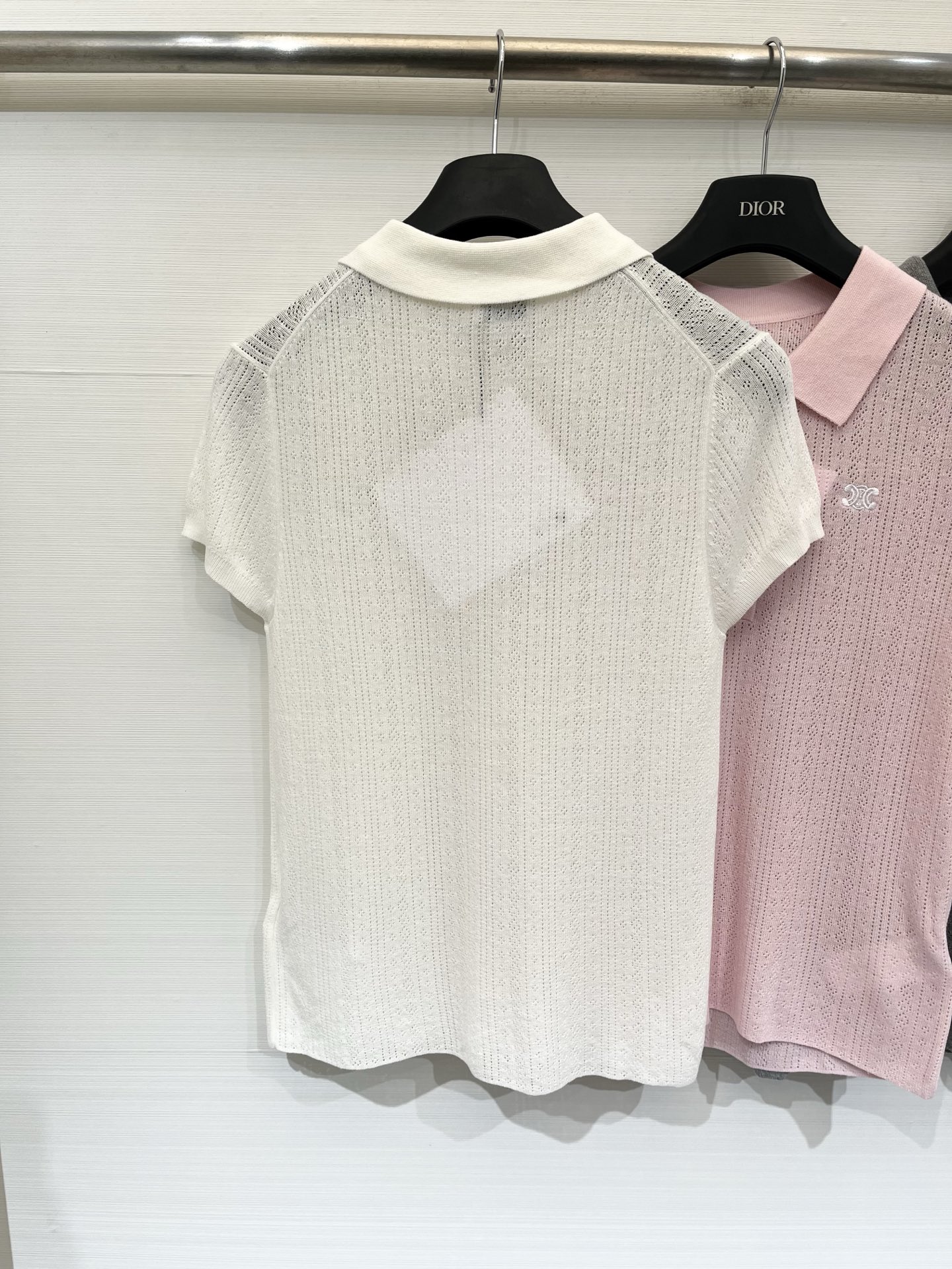 Celine 26夏季新款 薄款Polo领针织短袖 Logo图案修饰点缀 上身高级氛围感🈵️🈵️ 三色S