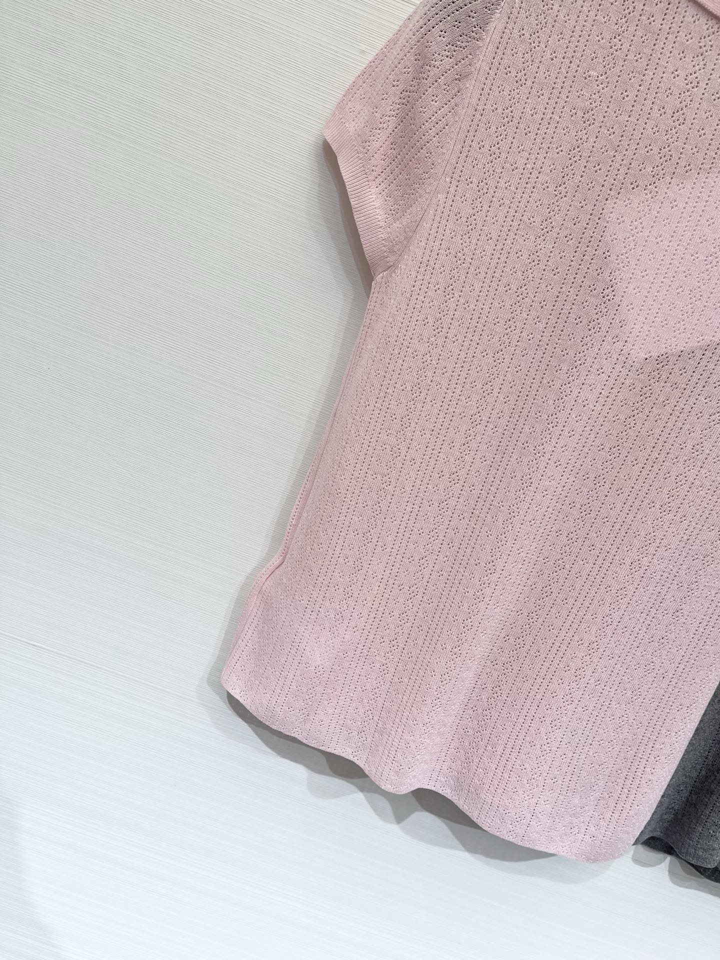Celine 26夏季新款 薄款Polo领针织短袖 Logo图案修饰点缀 上身高级氛围感🈵️🈵️ 三色S